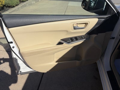 2016 Toyota Camry LE