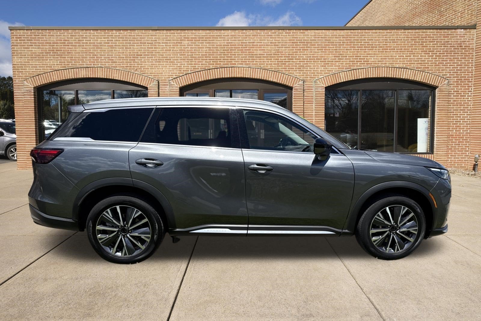 2026 INFINITI QX60 LUXE