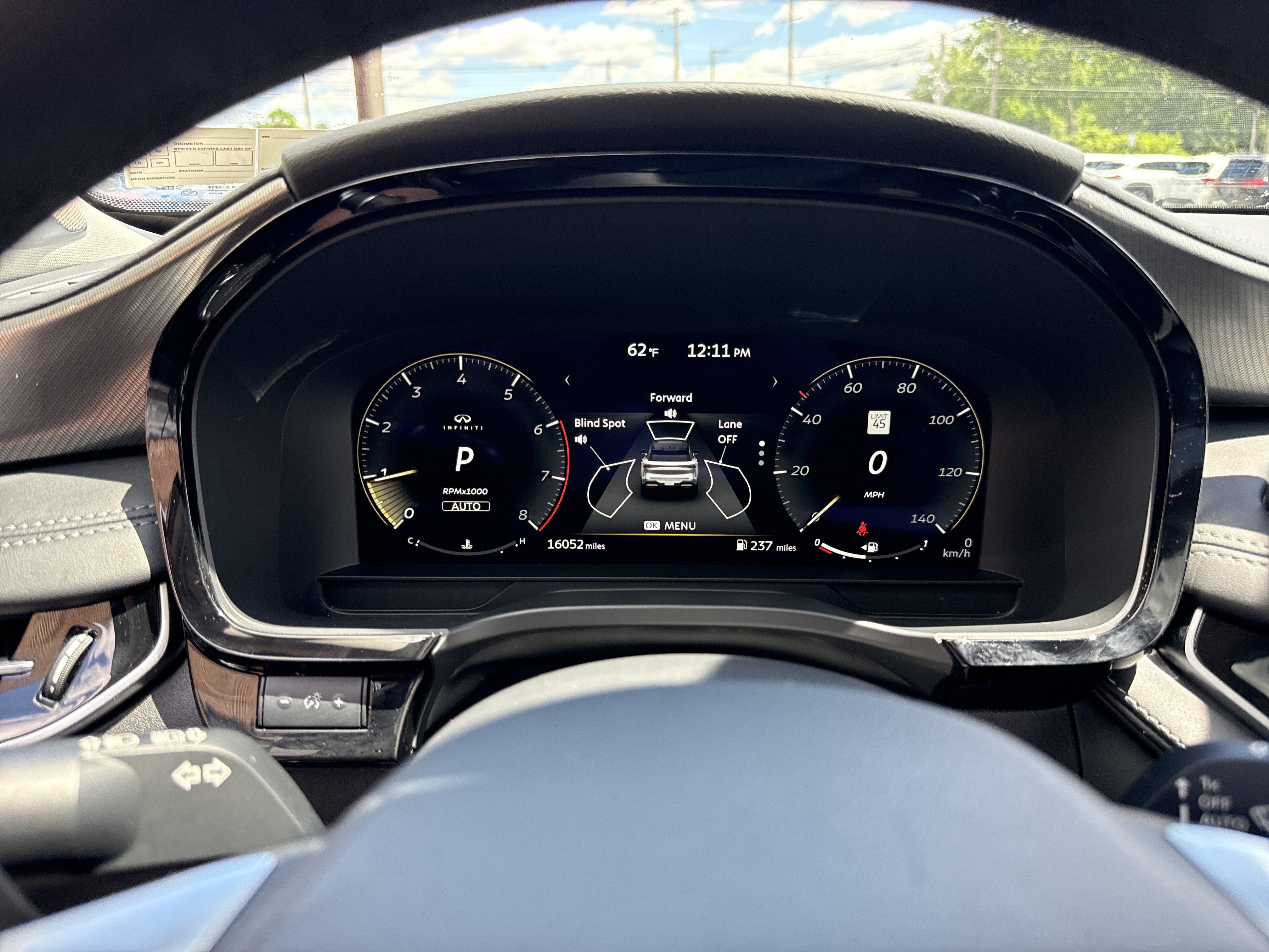 2026 INFINITI QX60 LUXE