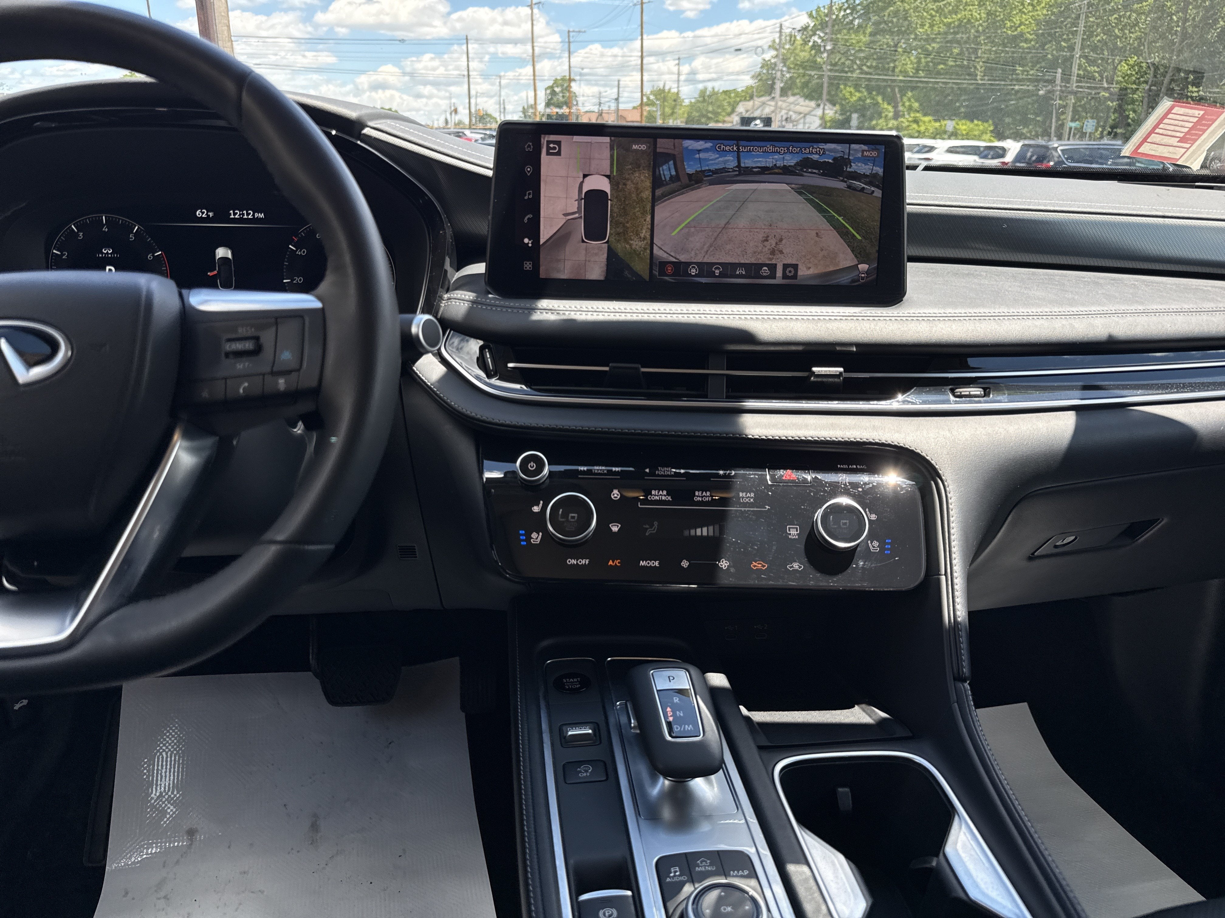 2026 INFINITI QX60 LUXE