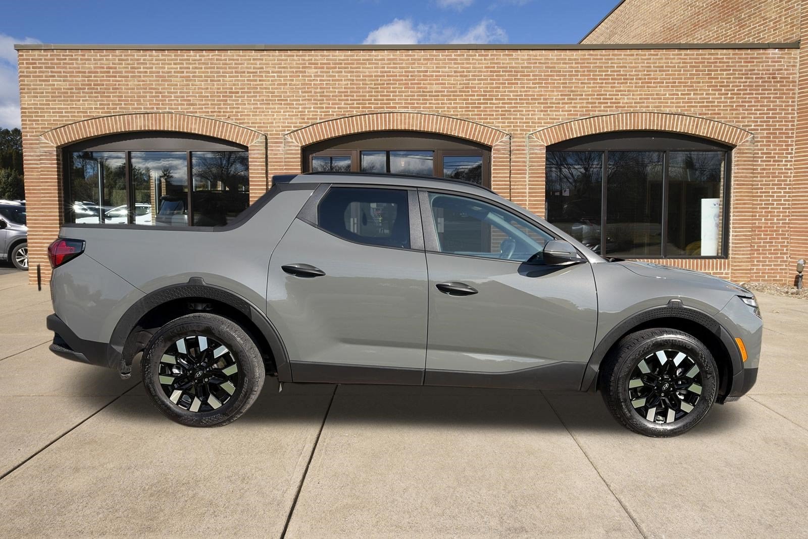 2025 Hyundai Santa Cruz SEL Activity