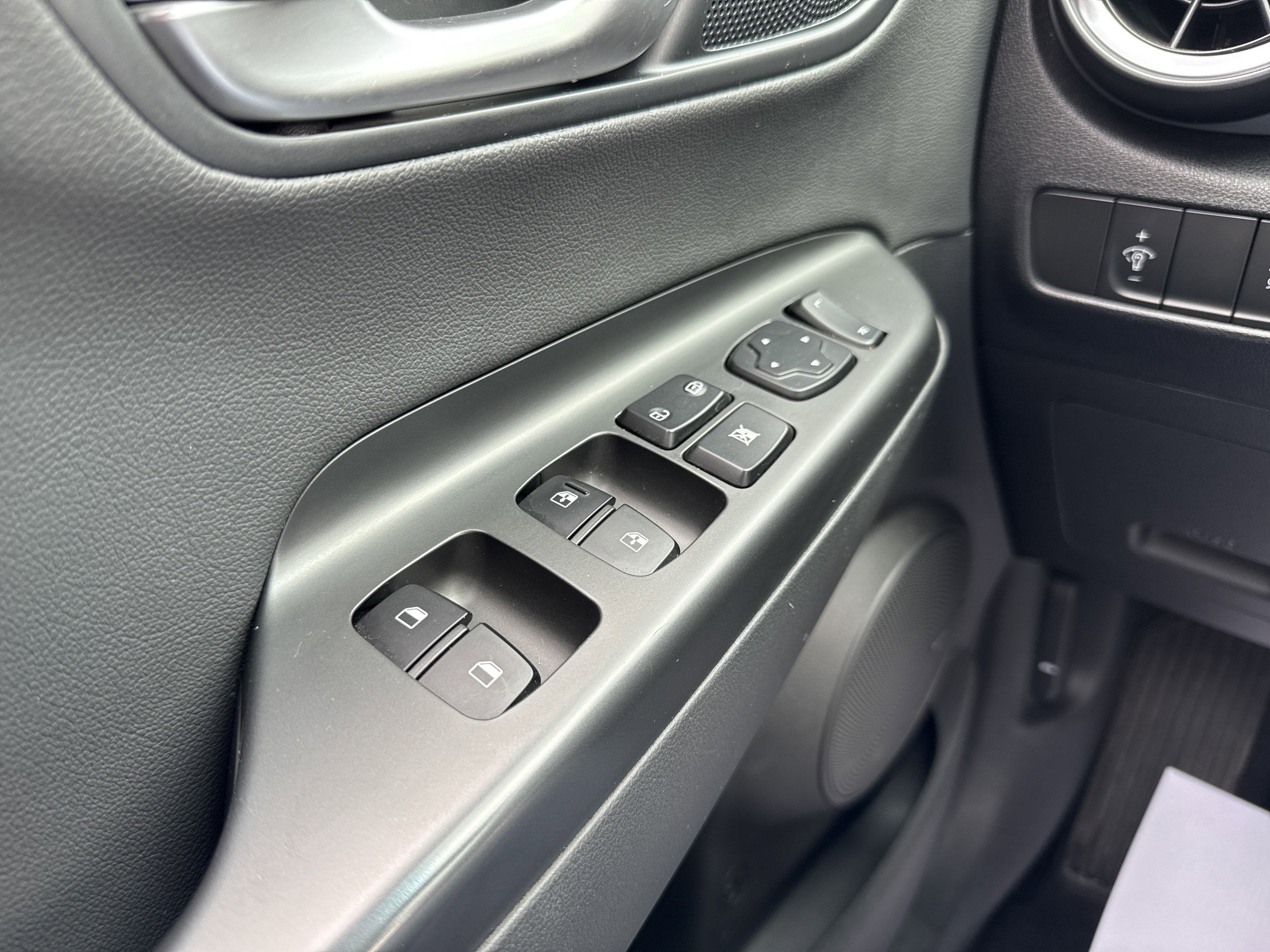 2022 Hyundai Kona Limited