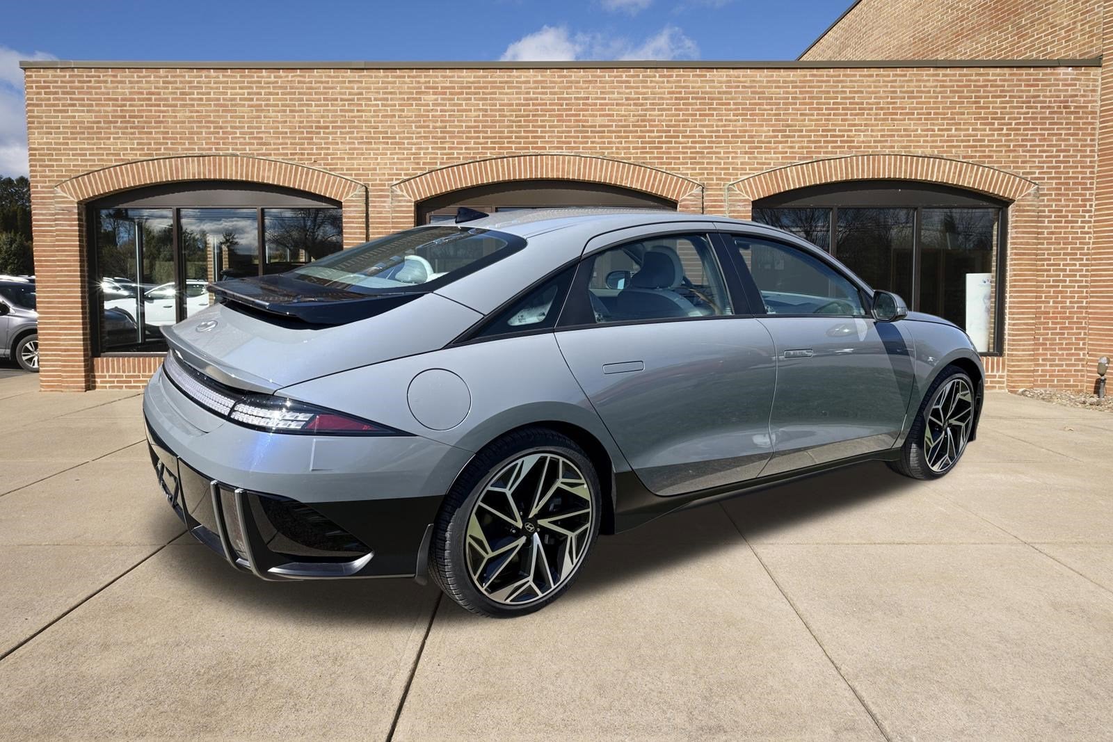 2024 Hyundai IONIQ 6 SEL