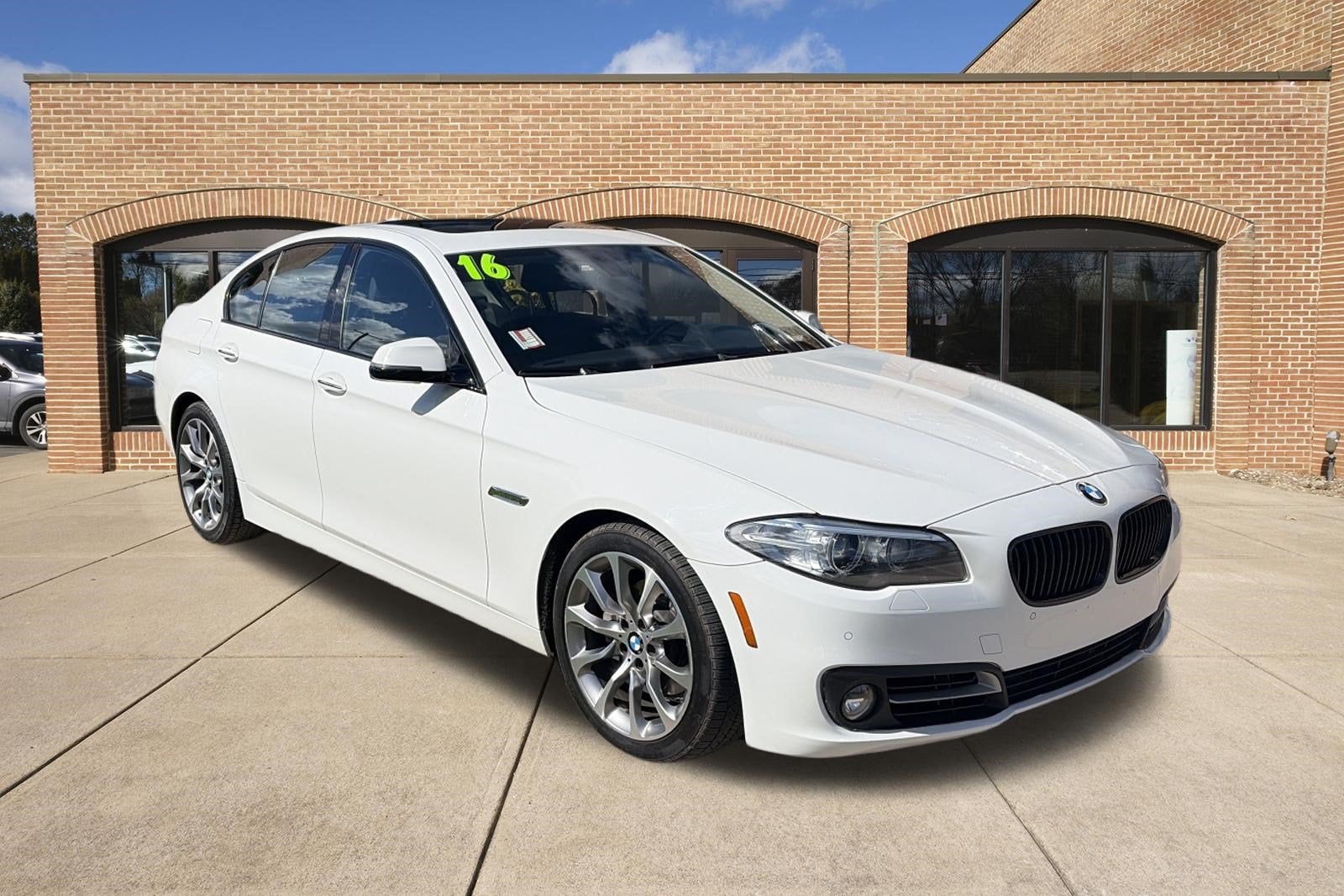 2016 BMW 5 Series 528i