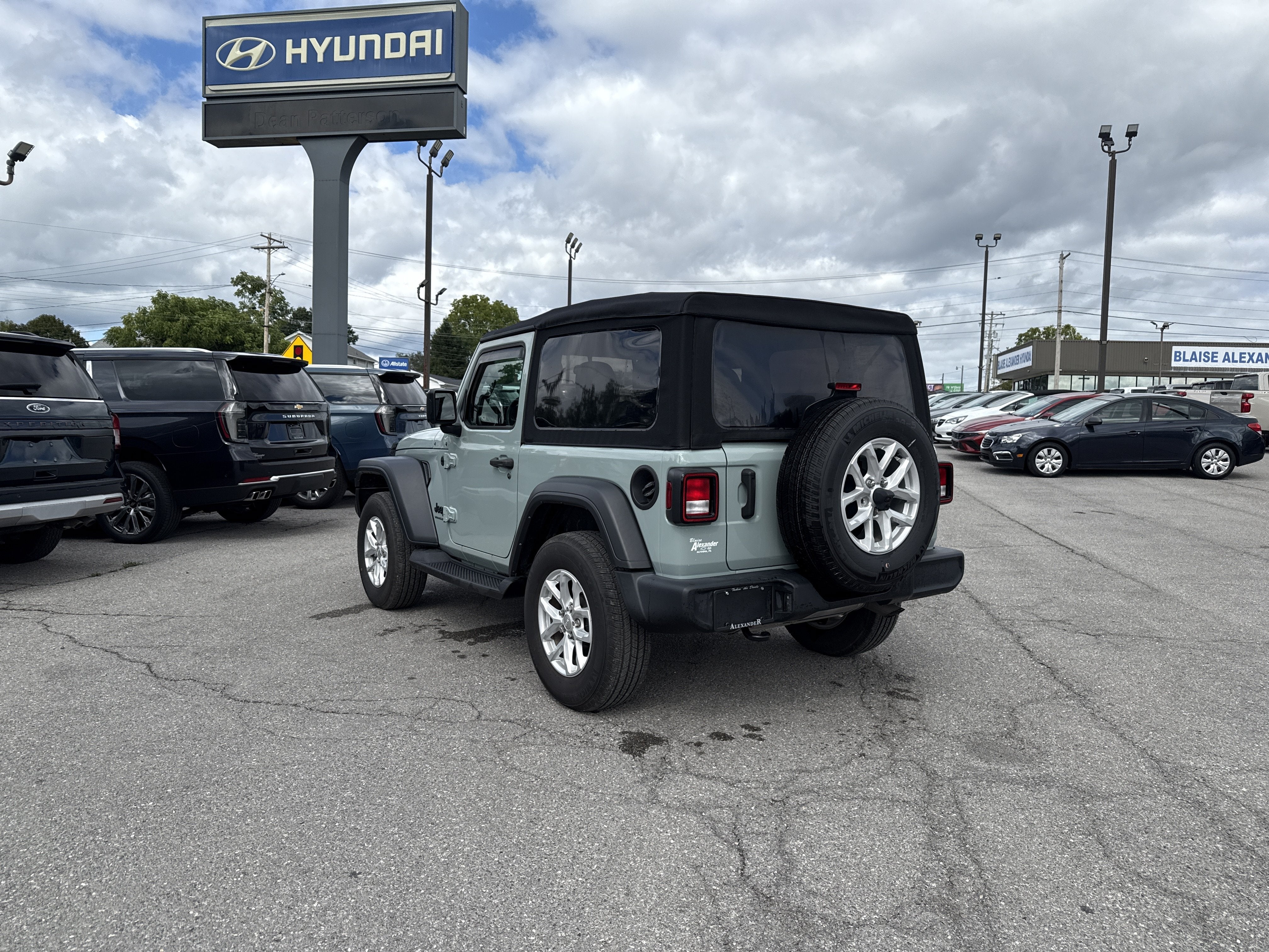 2023 Jeep Wrangler Sport S