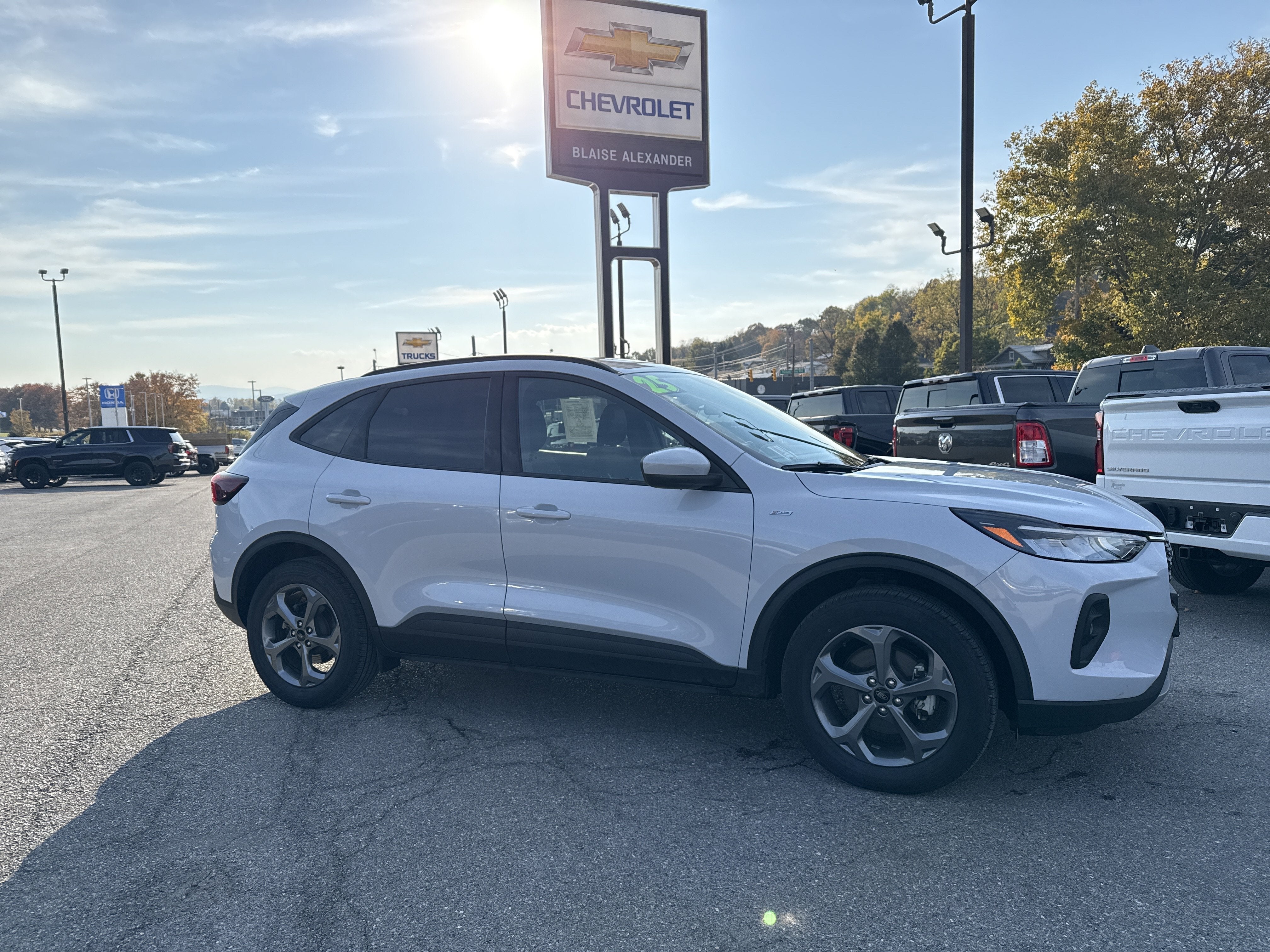 2025 Ford Escape ST-Line Select