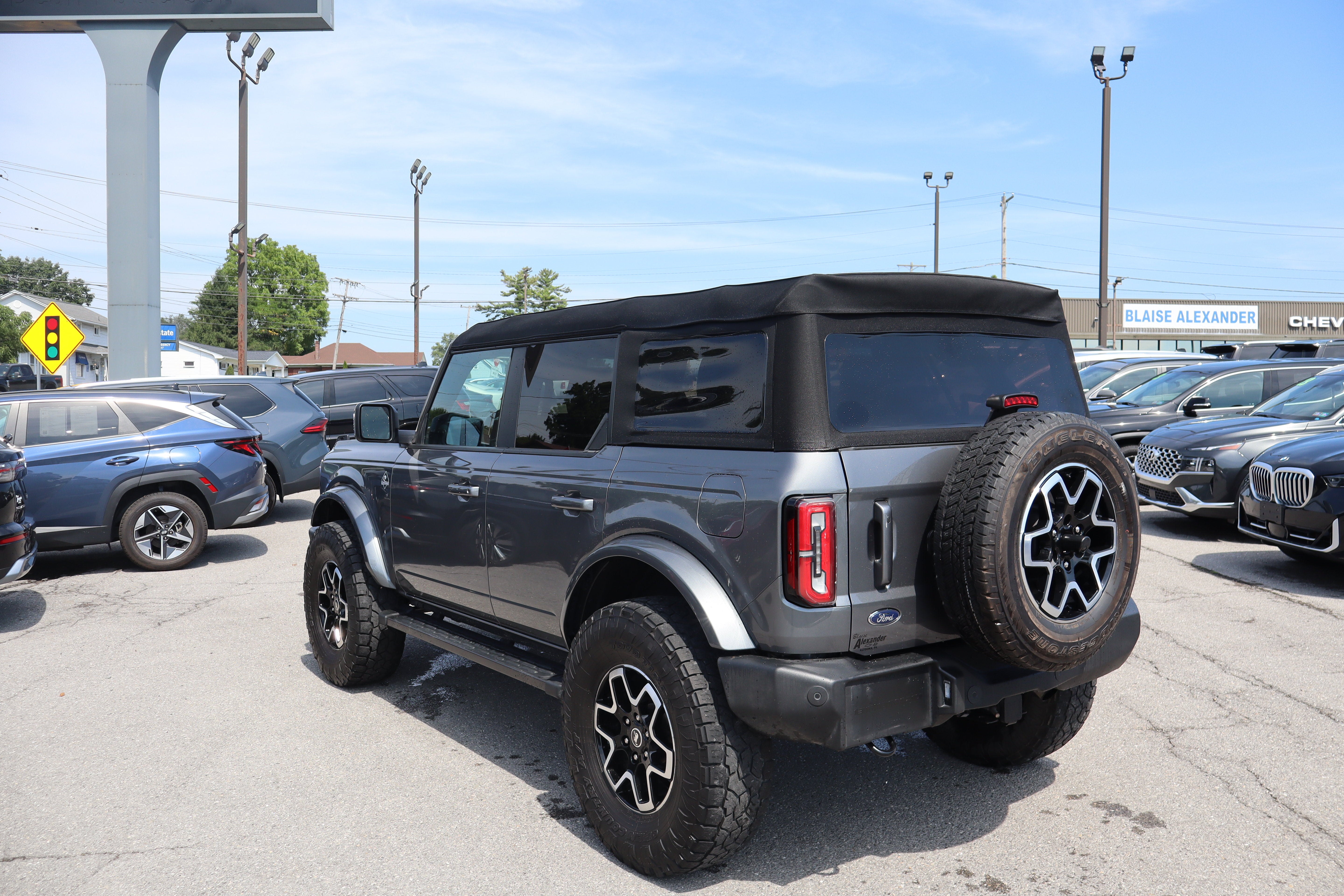 2024 Ford Bronco Outer Banks