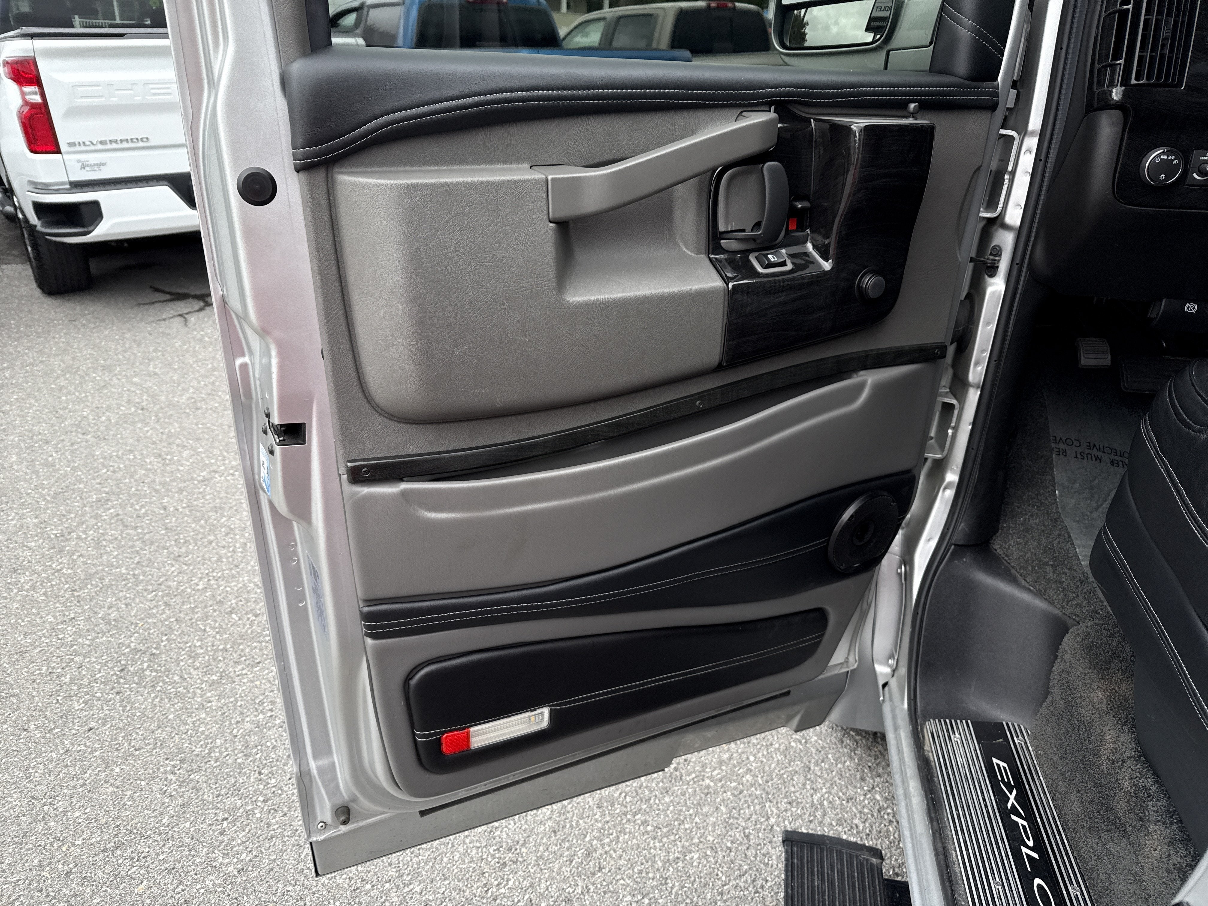 2021 Chevrolet Express Passenger LS
