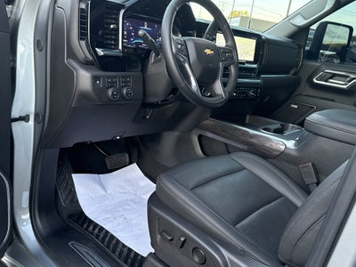 2025 Chevrolet Silverado 3500HD LTZ