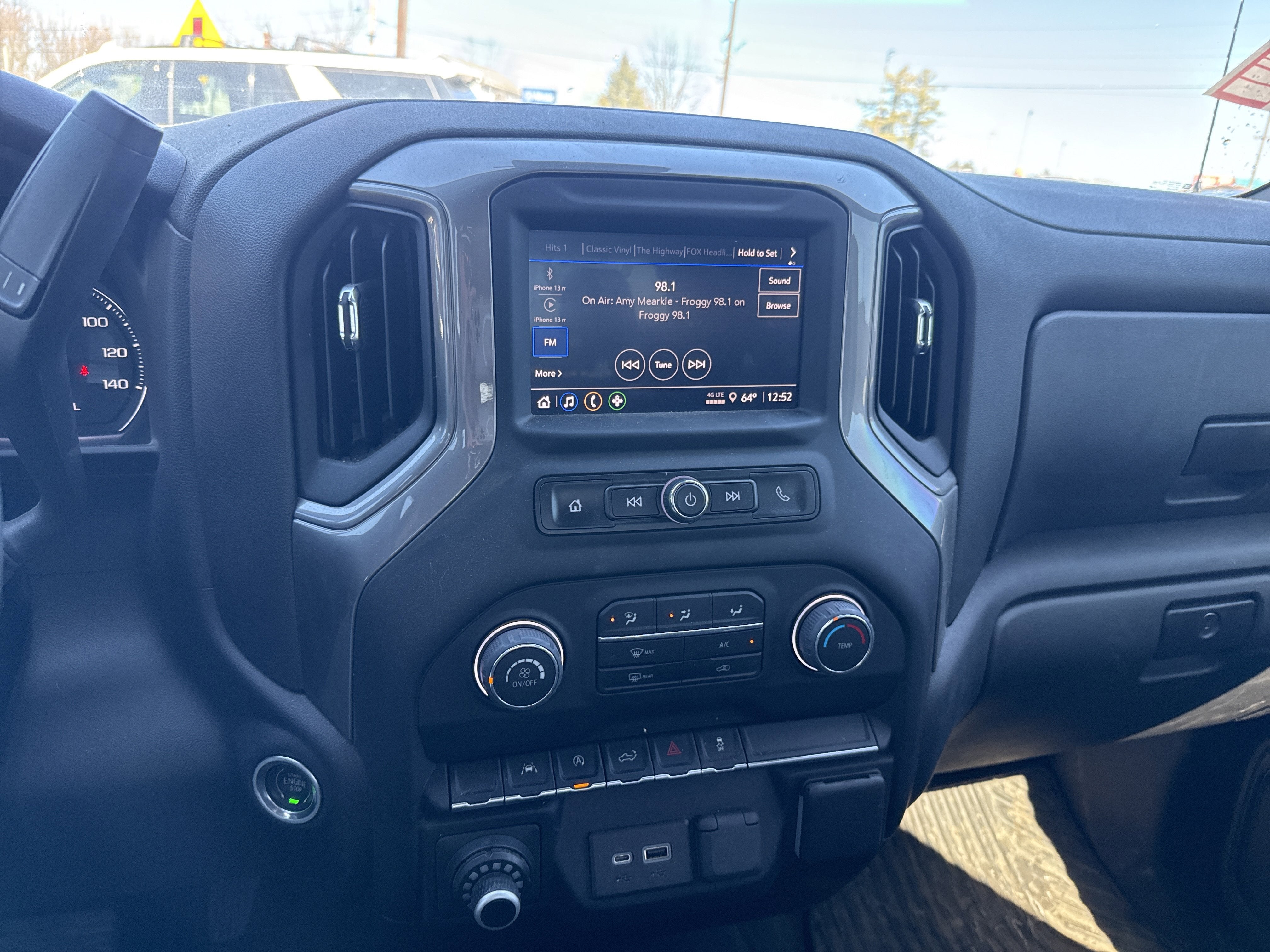 2022 Chevrolet Silverado 1500 Custom