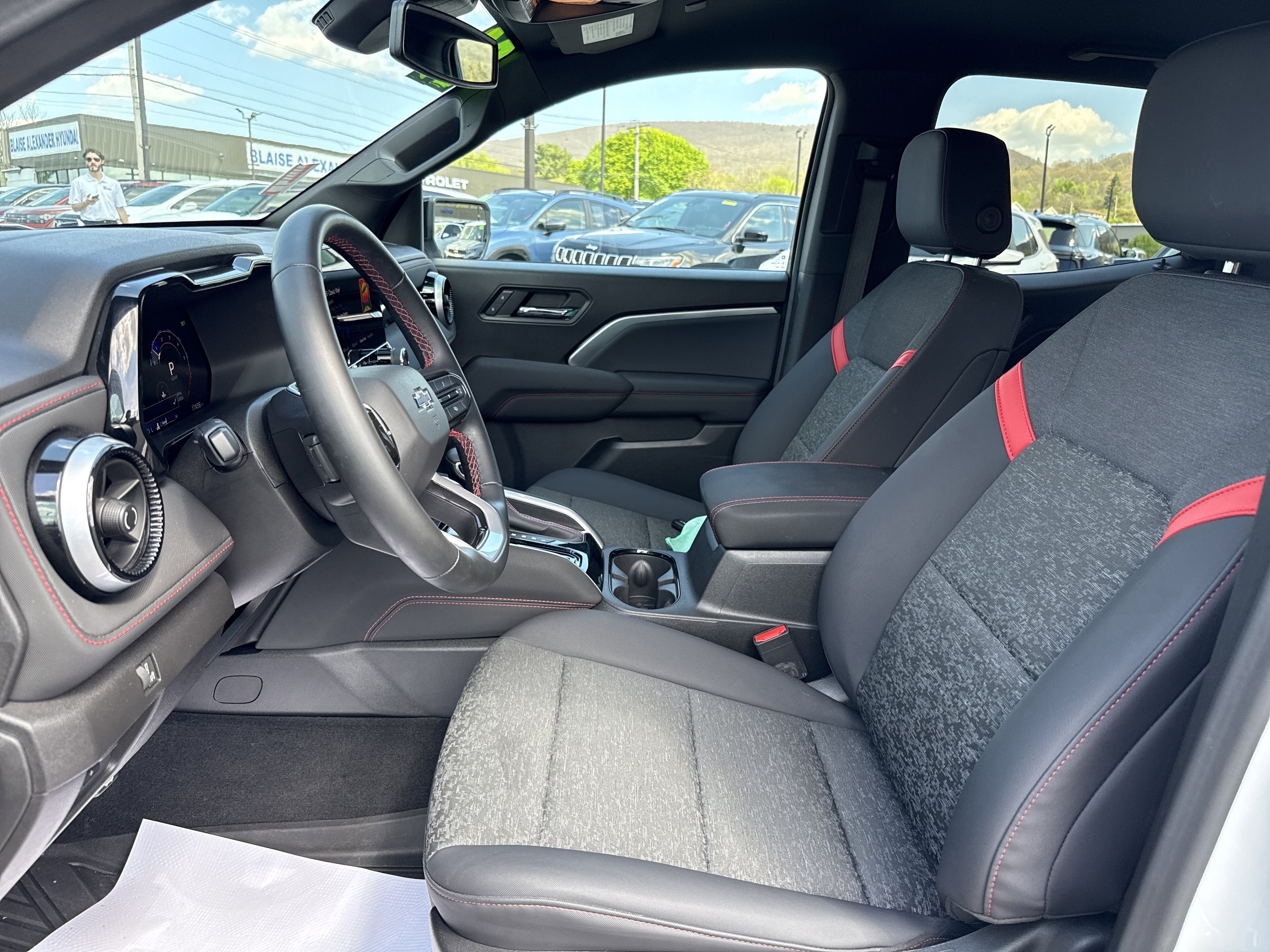 2024 Chevrolet Colorado 4WD Z71