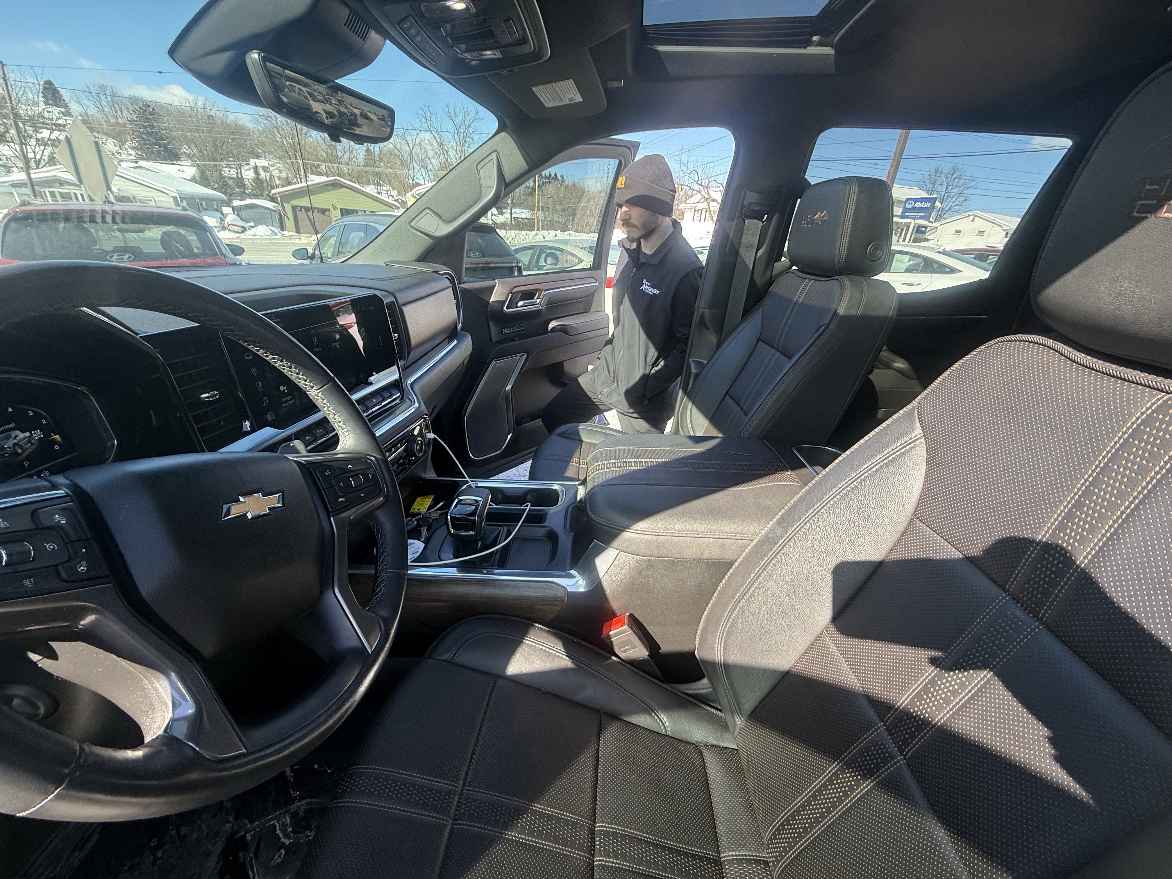 2023 Chevrolet Silverado 1500 High Country