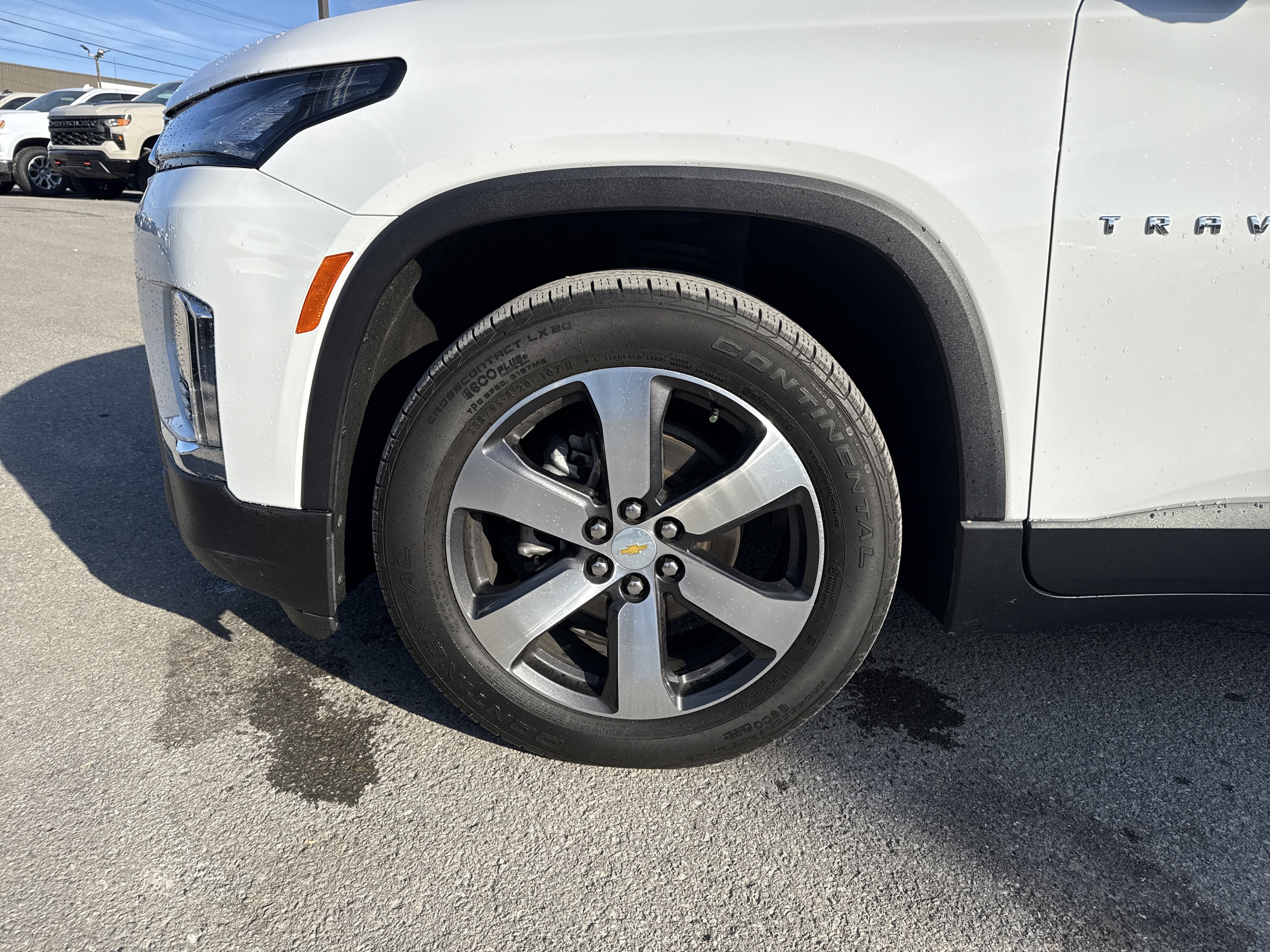 2023 Chevrolet Traverse LT Leather