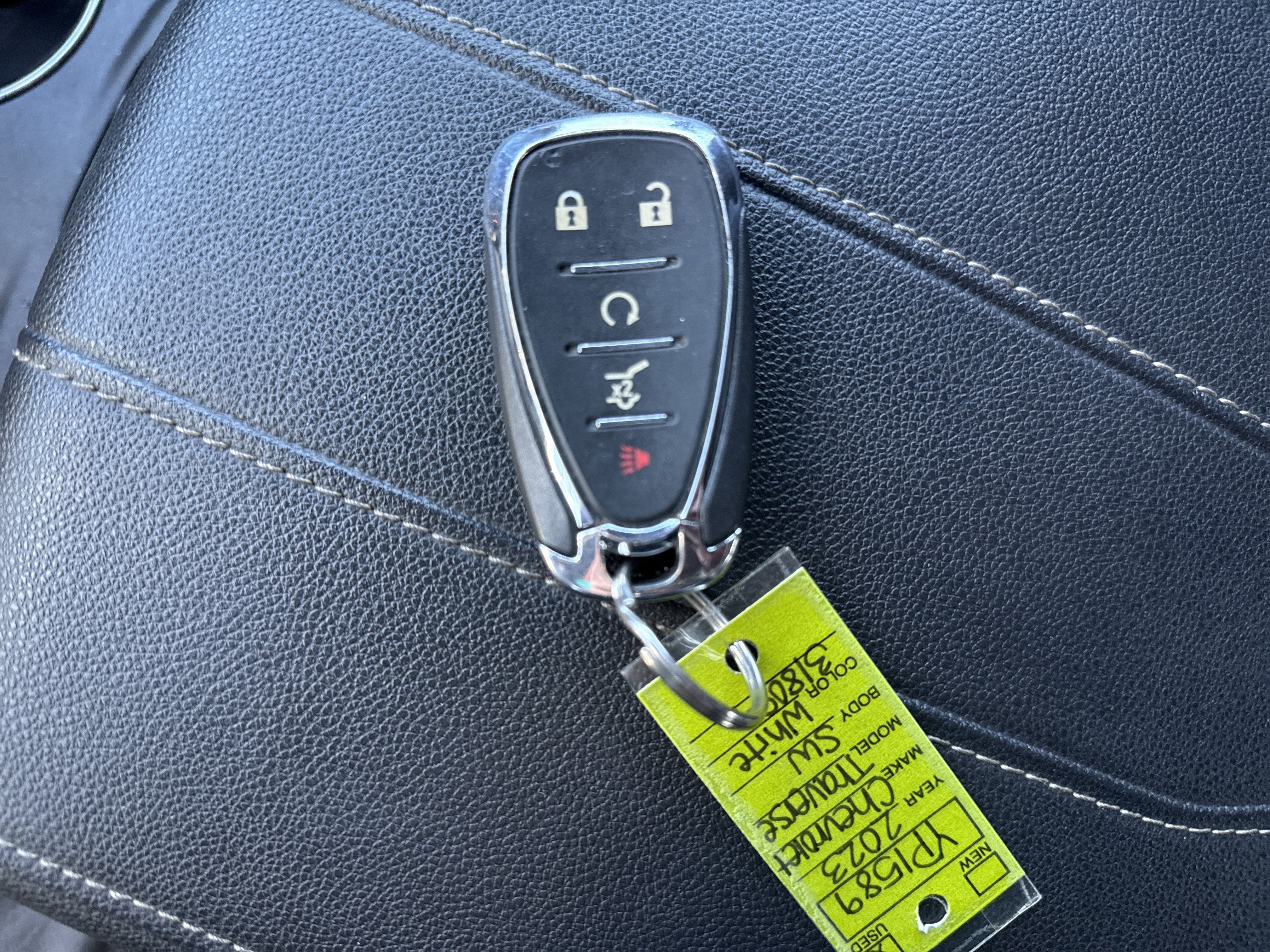 2023 Chevrolet Traverse LT Leather