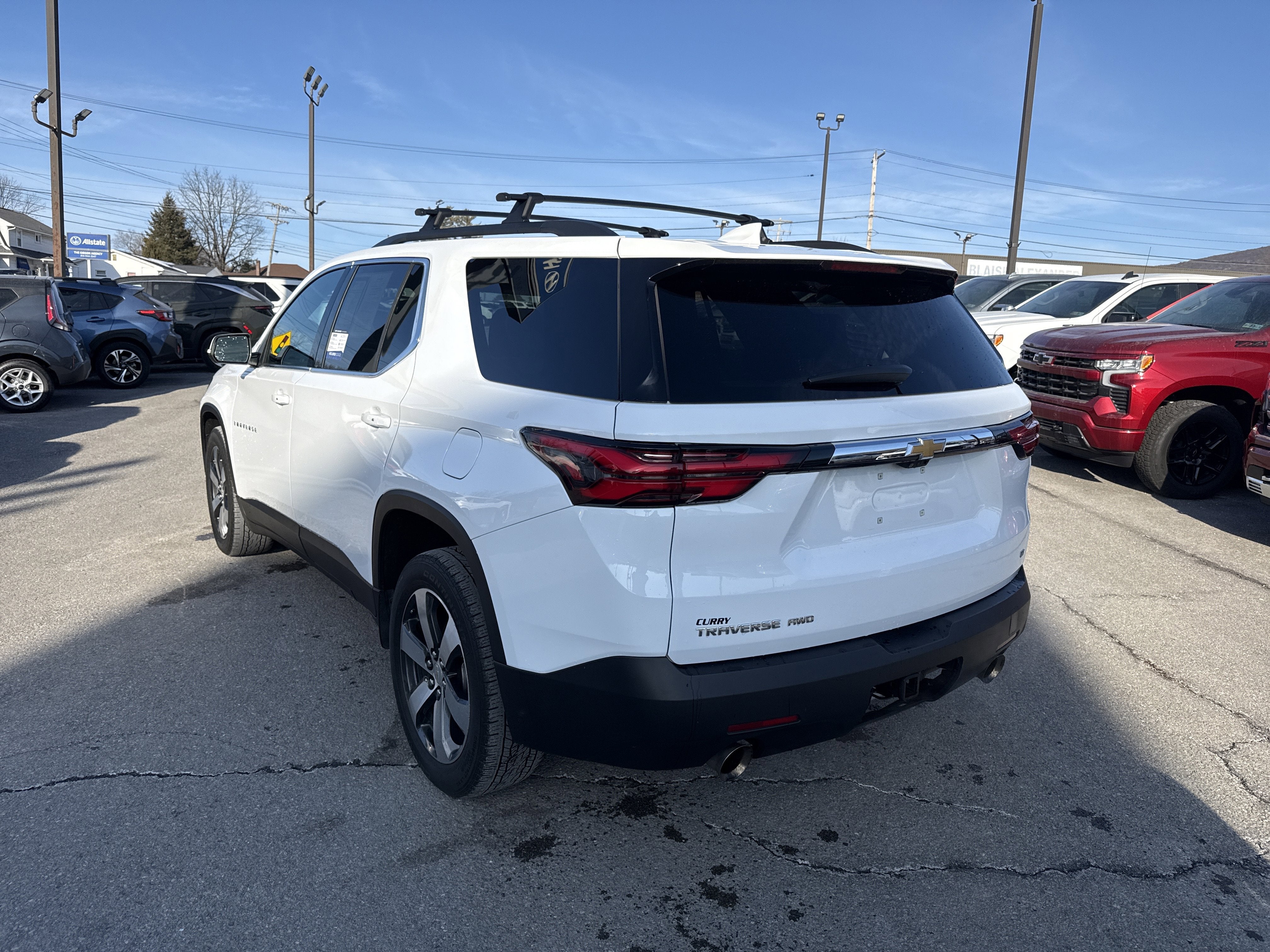 2023 Chevrolet Traverse LT Leather