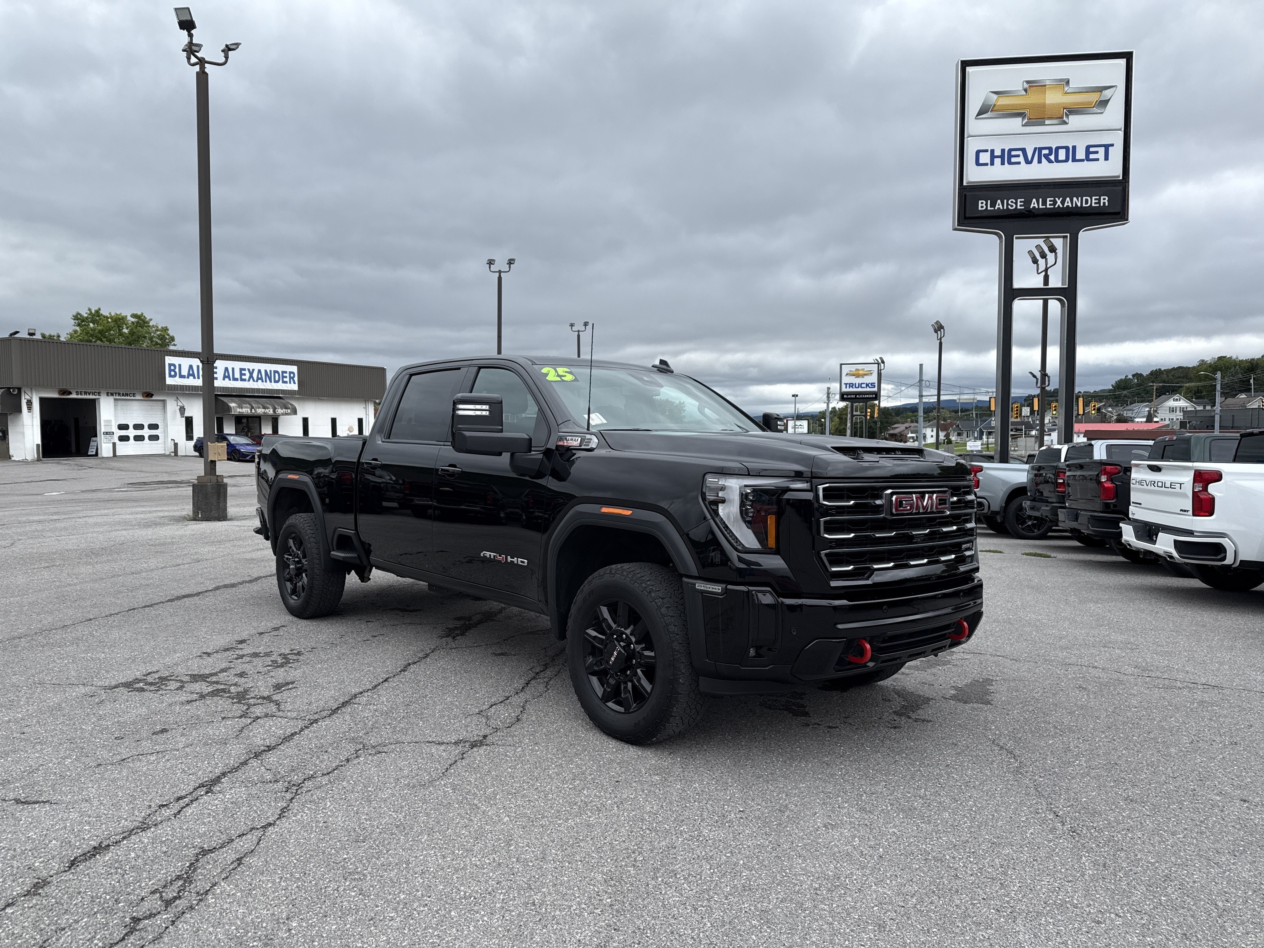 2025 GMC Sierra 2500HD AT4