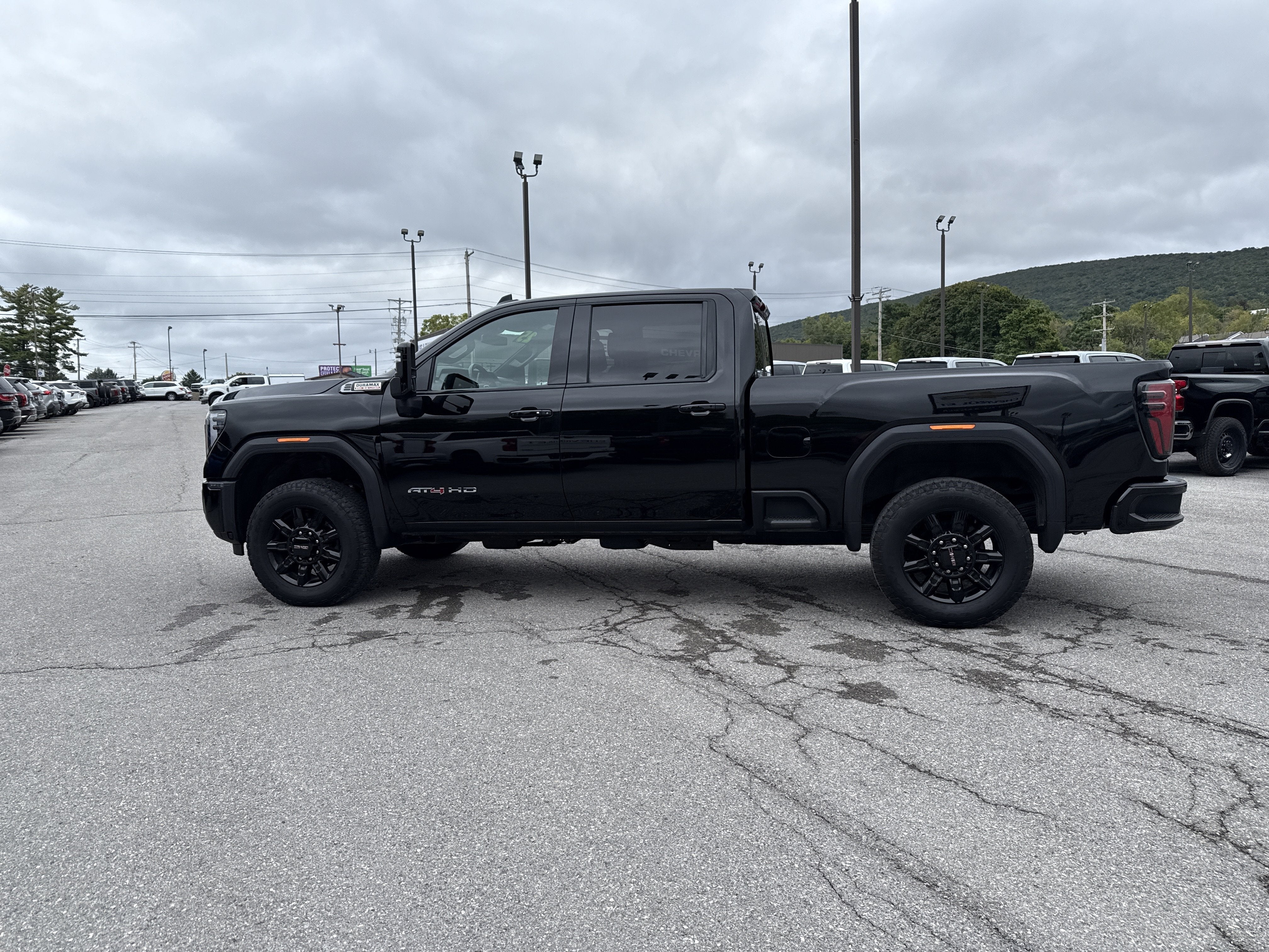 2025 GMC Sierra 2500HD AT4