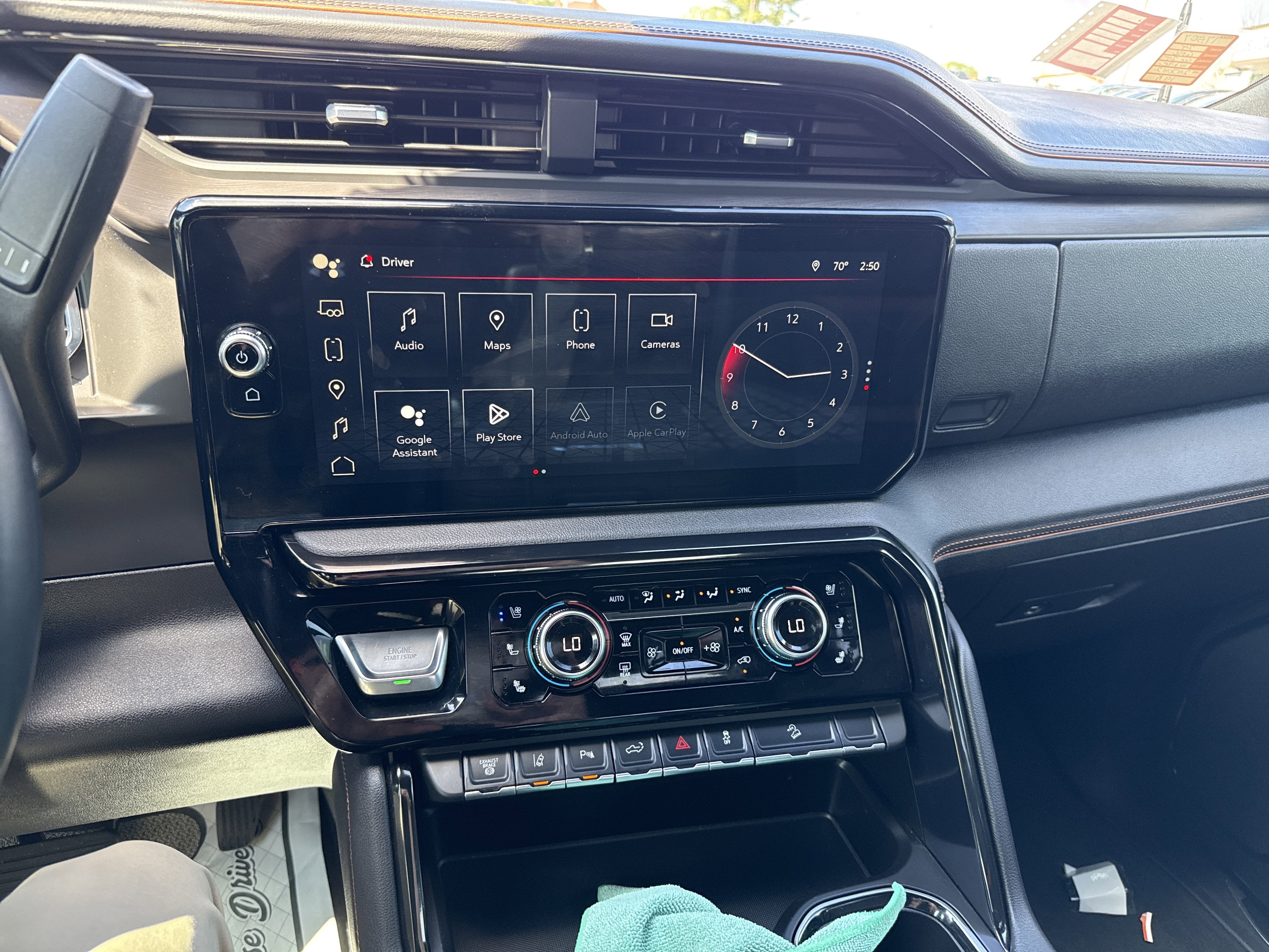 2025 GMC Sierra 2500HD AT4