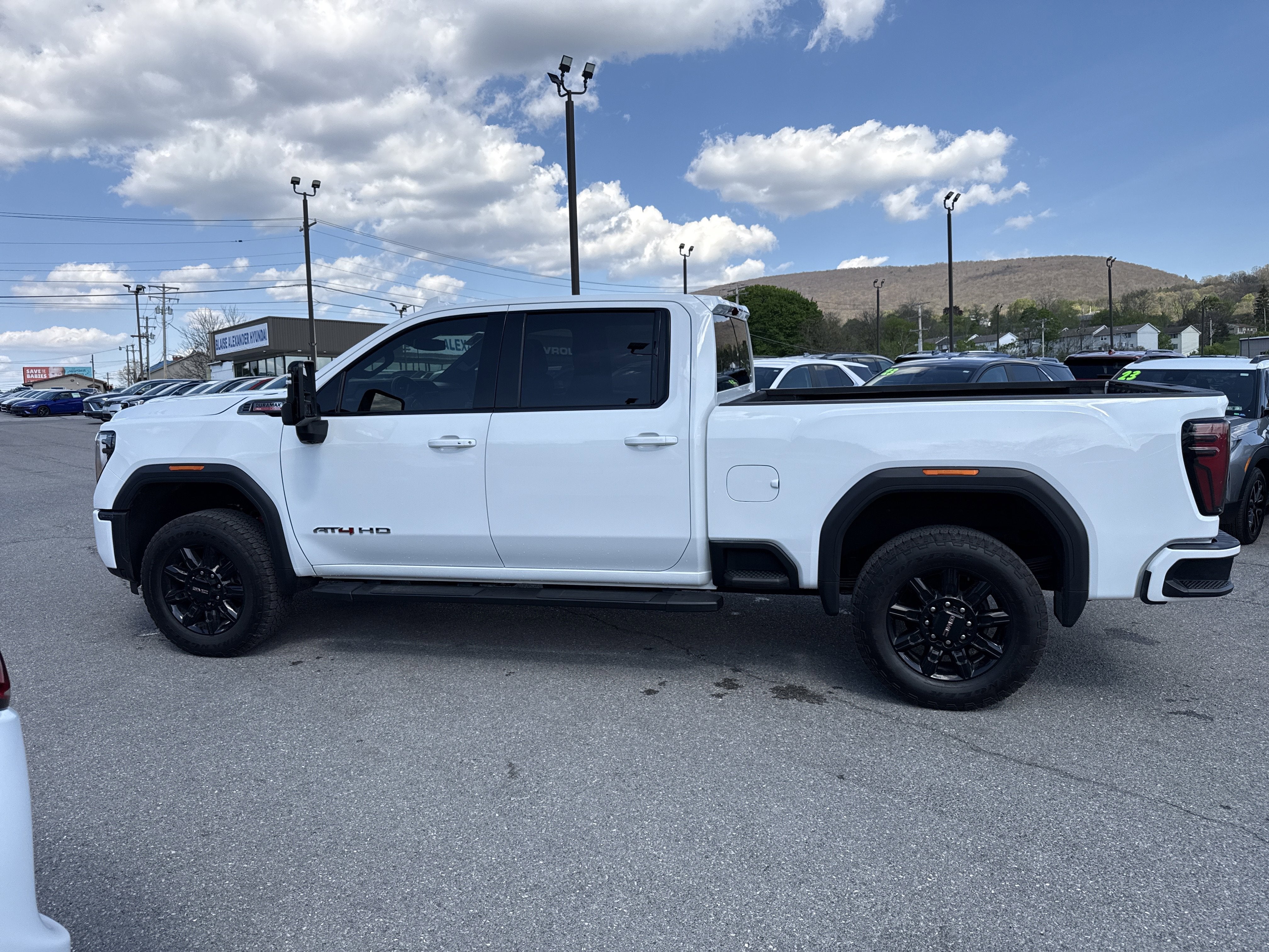 2025 GMC Sierra 2500HD AT4