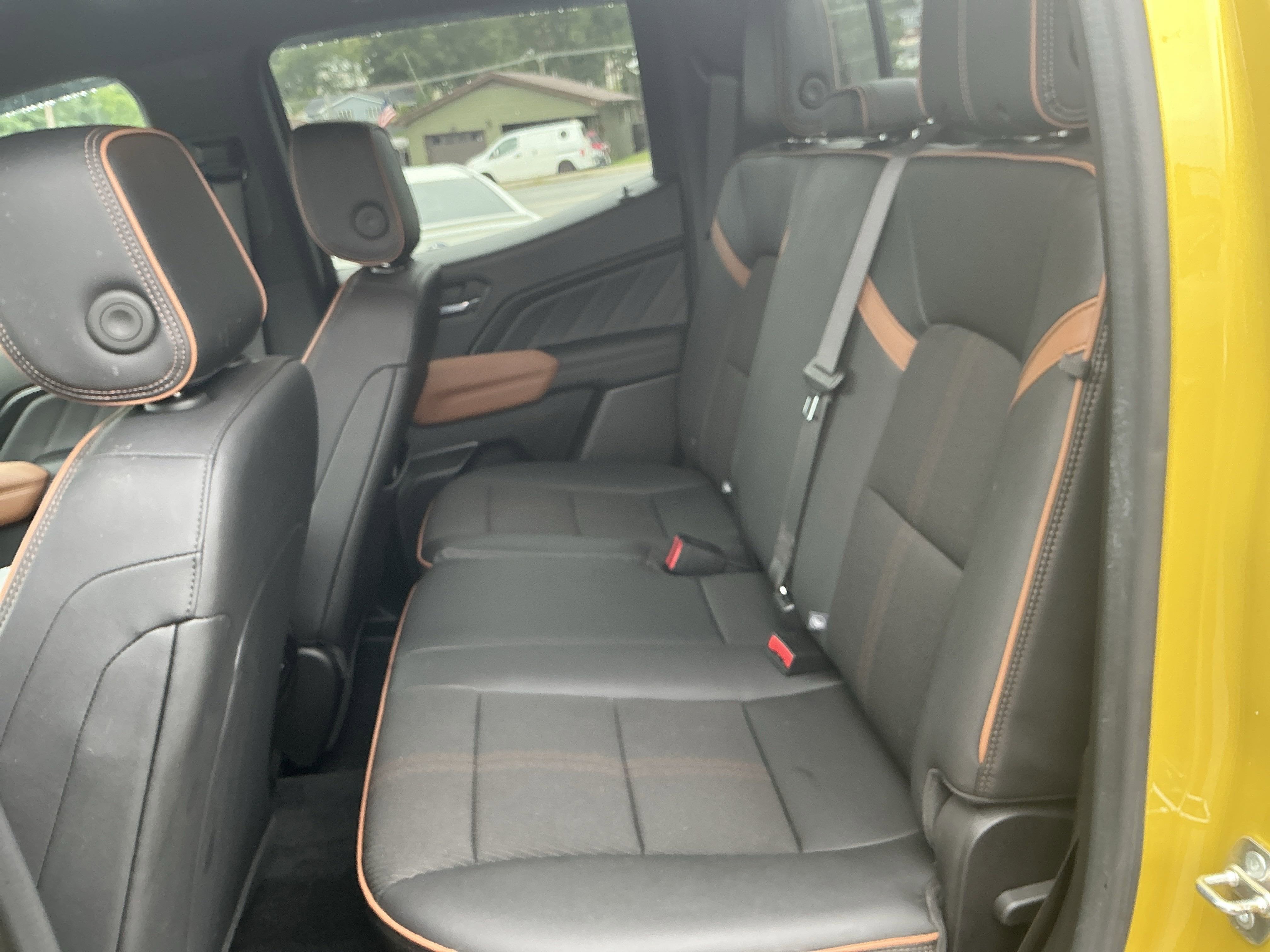 2023 GMC Canyon 4WD AT4