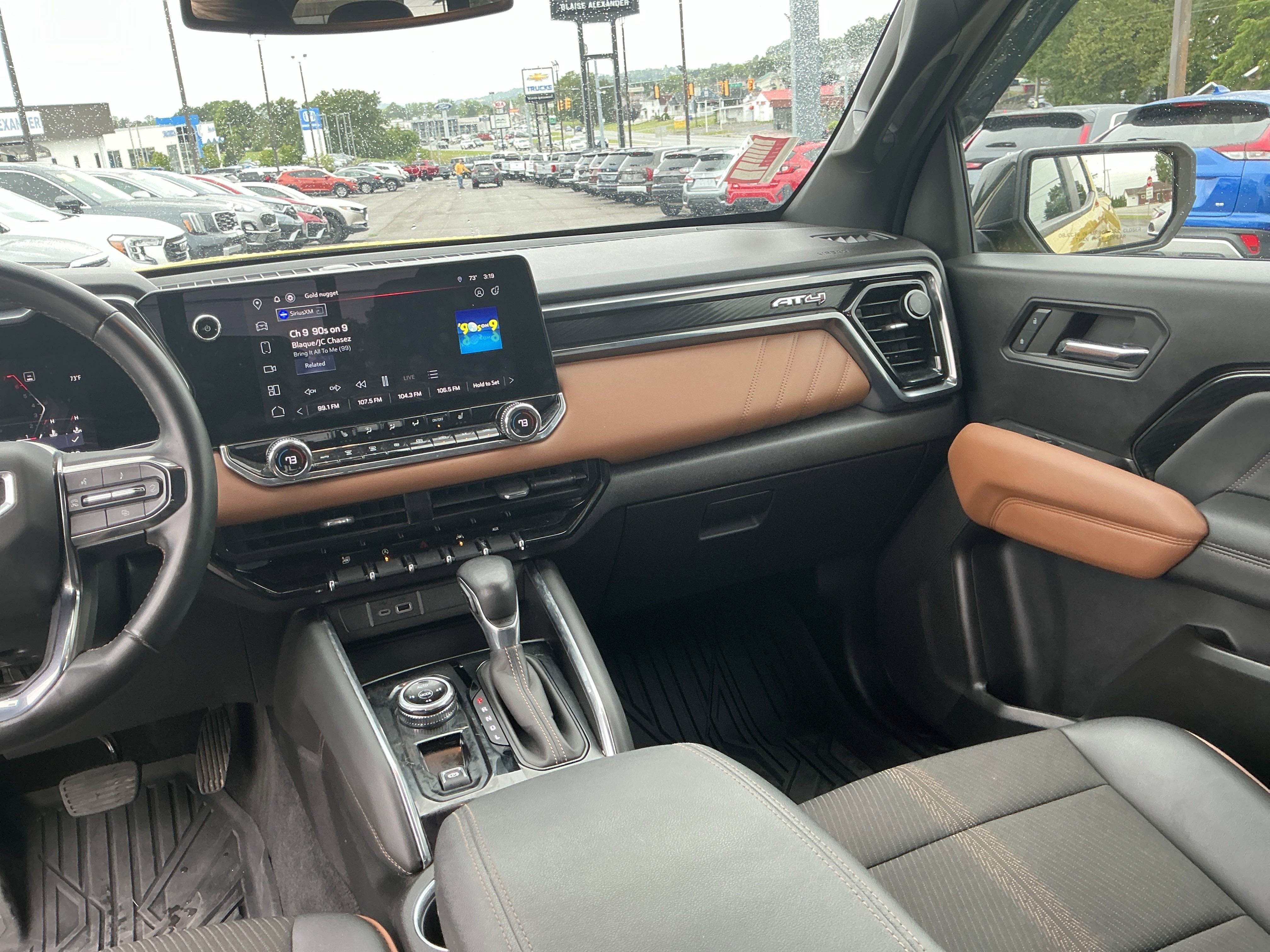 2023 GMC Canyon 4WD AT4