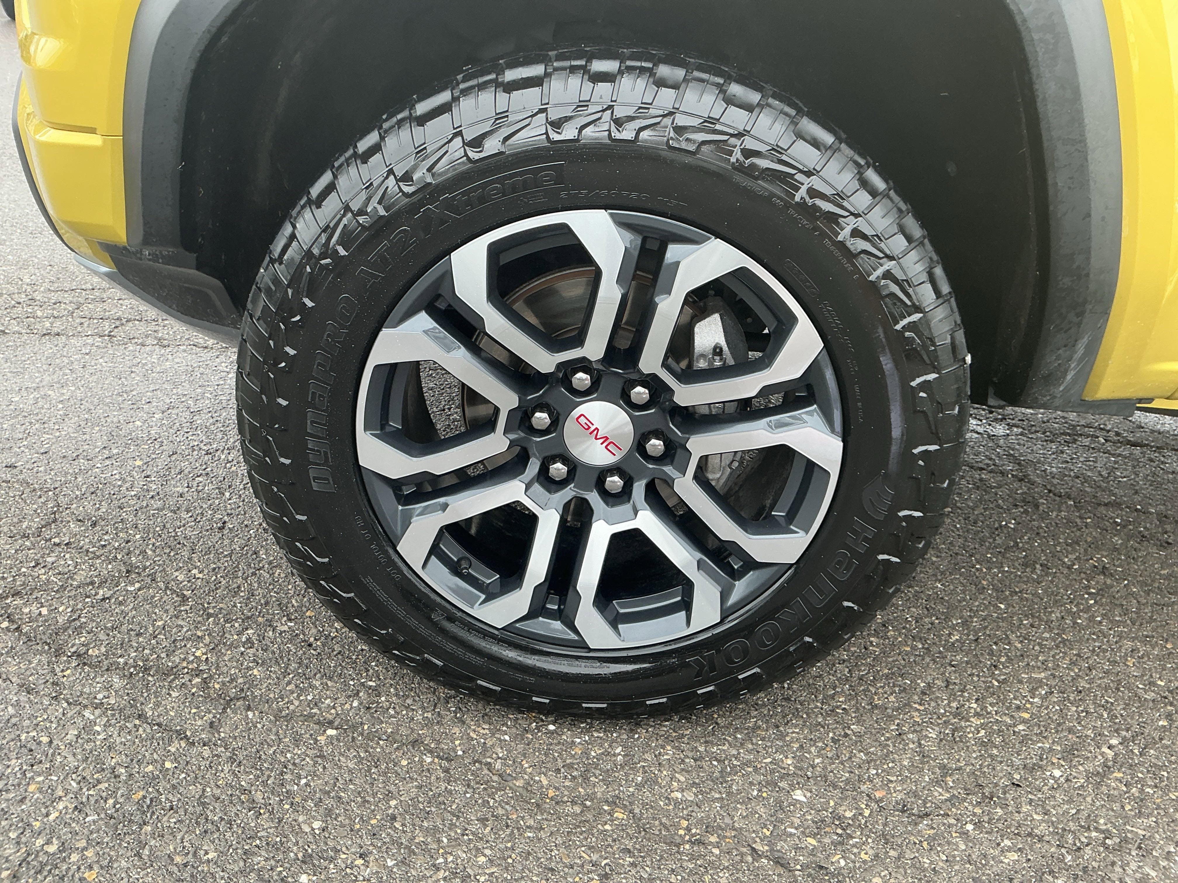 2023 GMC Canyon 4WD AT4