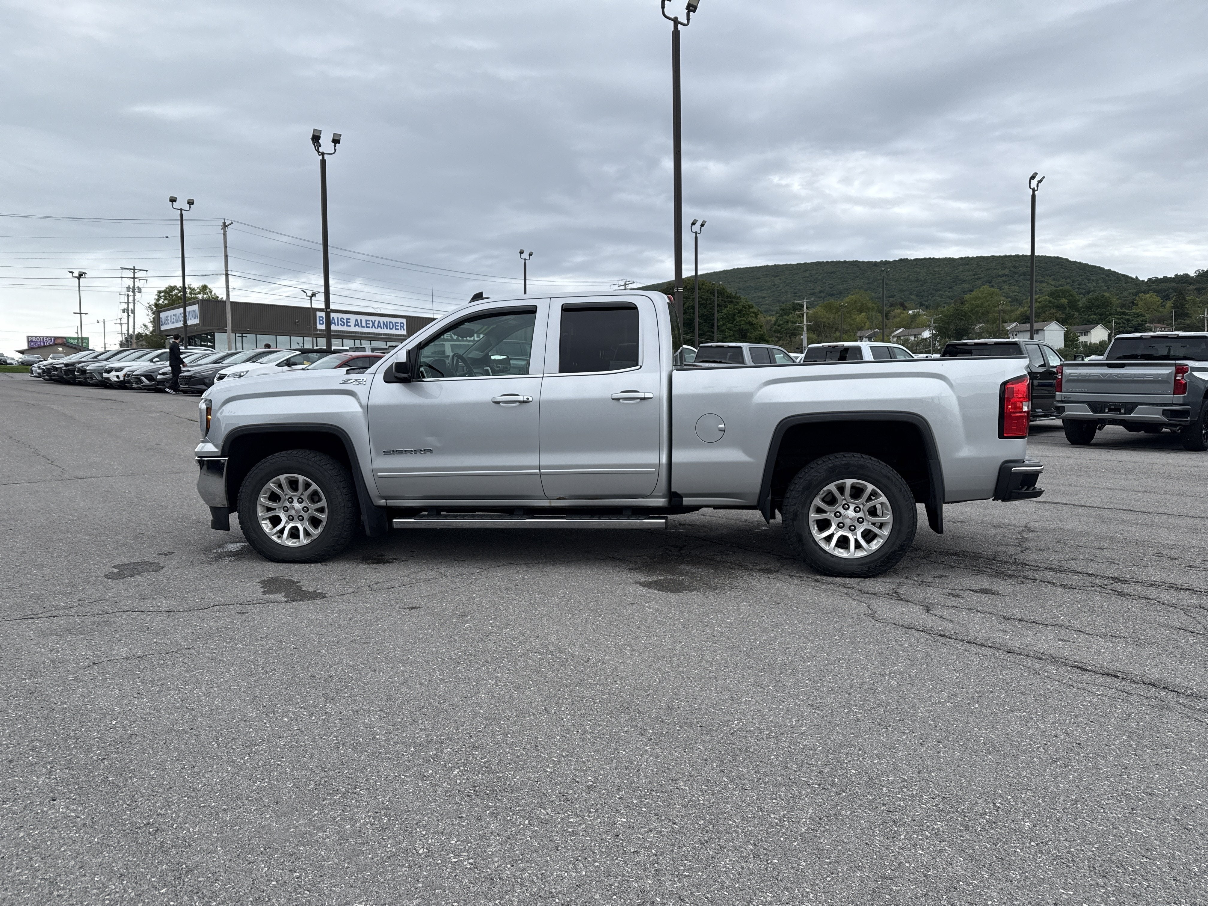 2017 GMC Sierra 1500 SLE