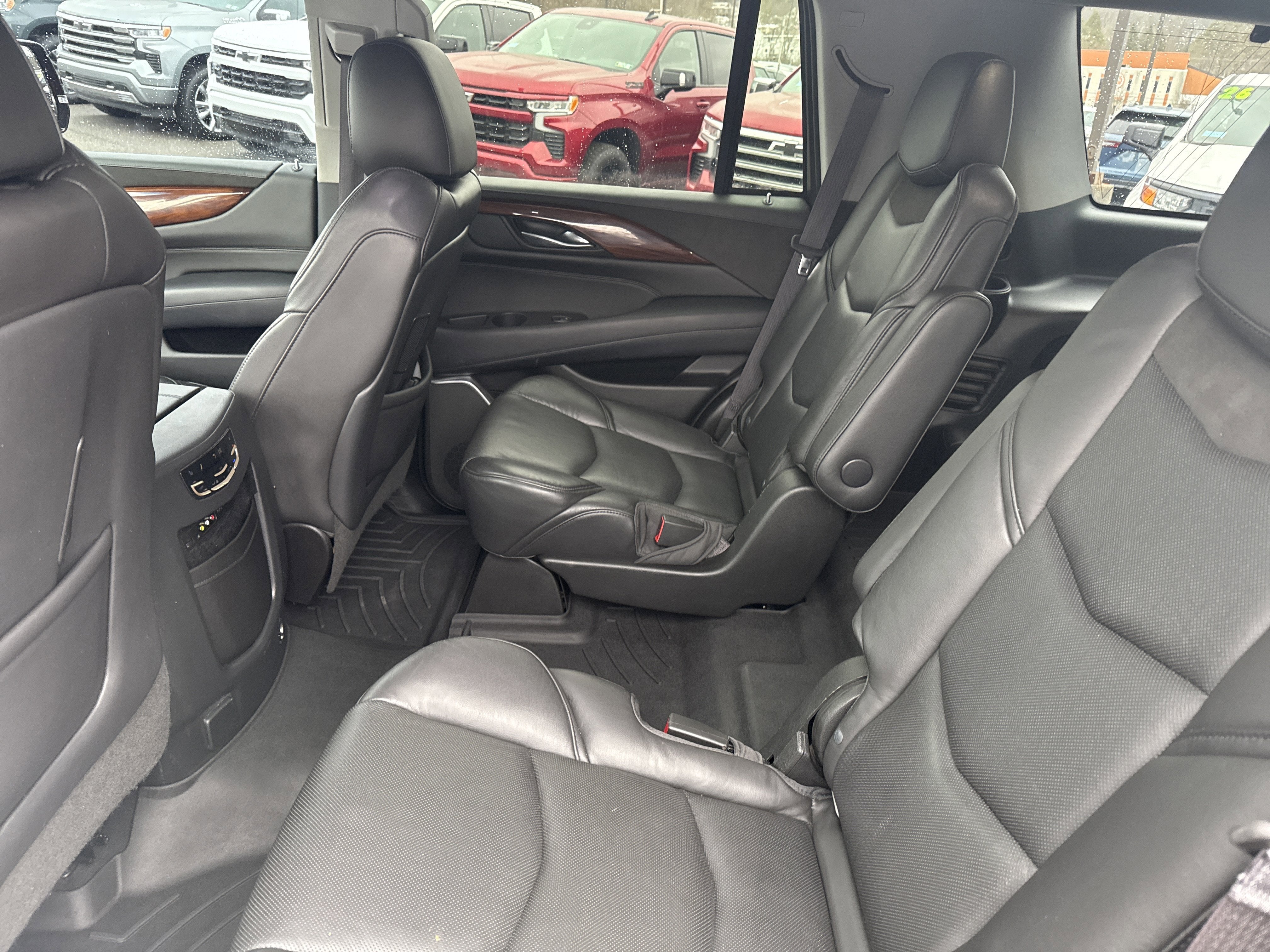 2016 Cadillac Escalade Luxury Collection