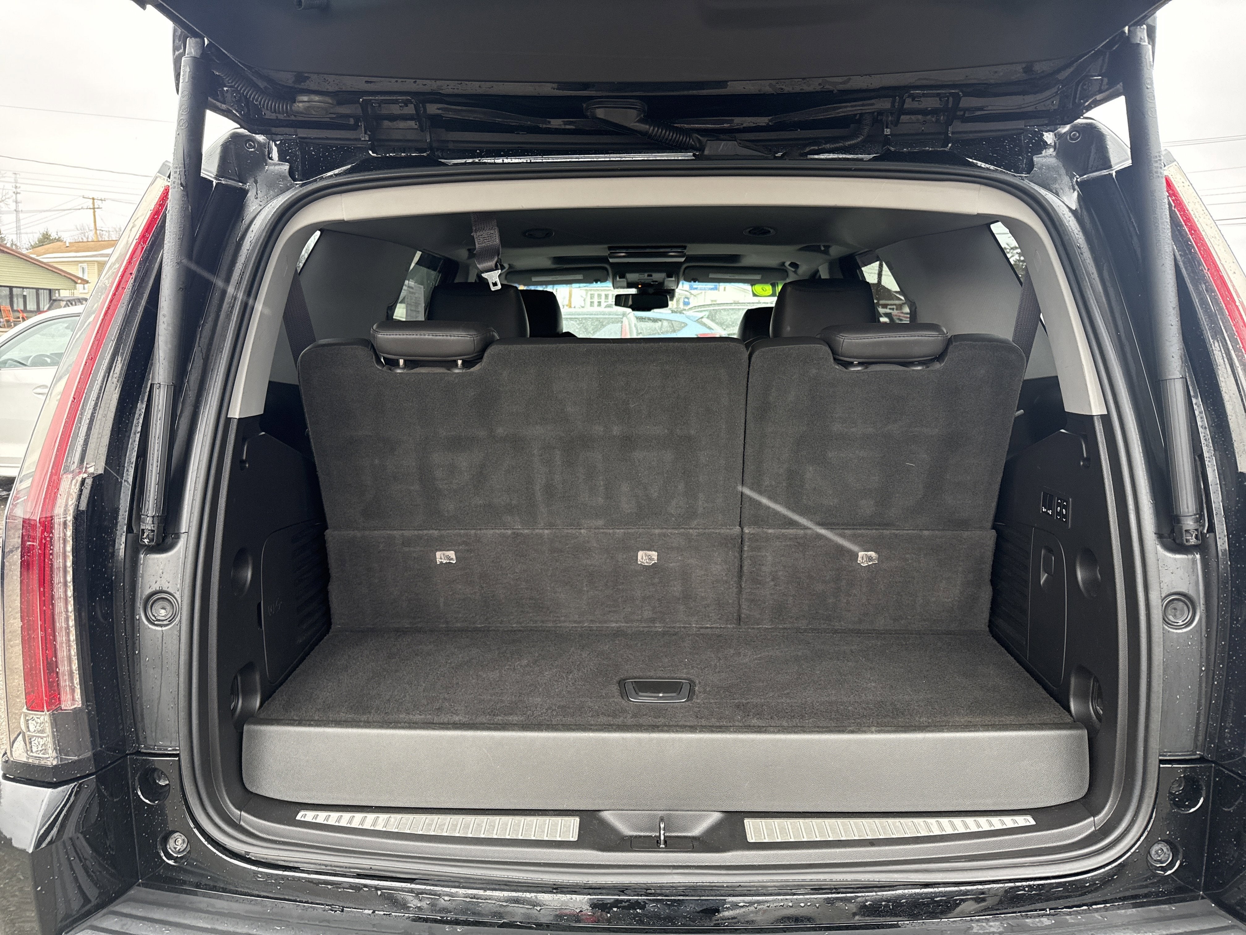 2016 Cadillac Escalade Luxury Collection