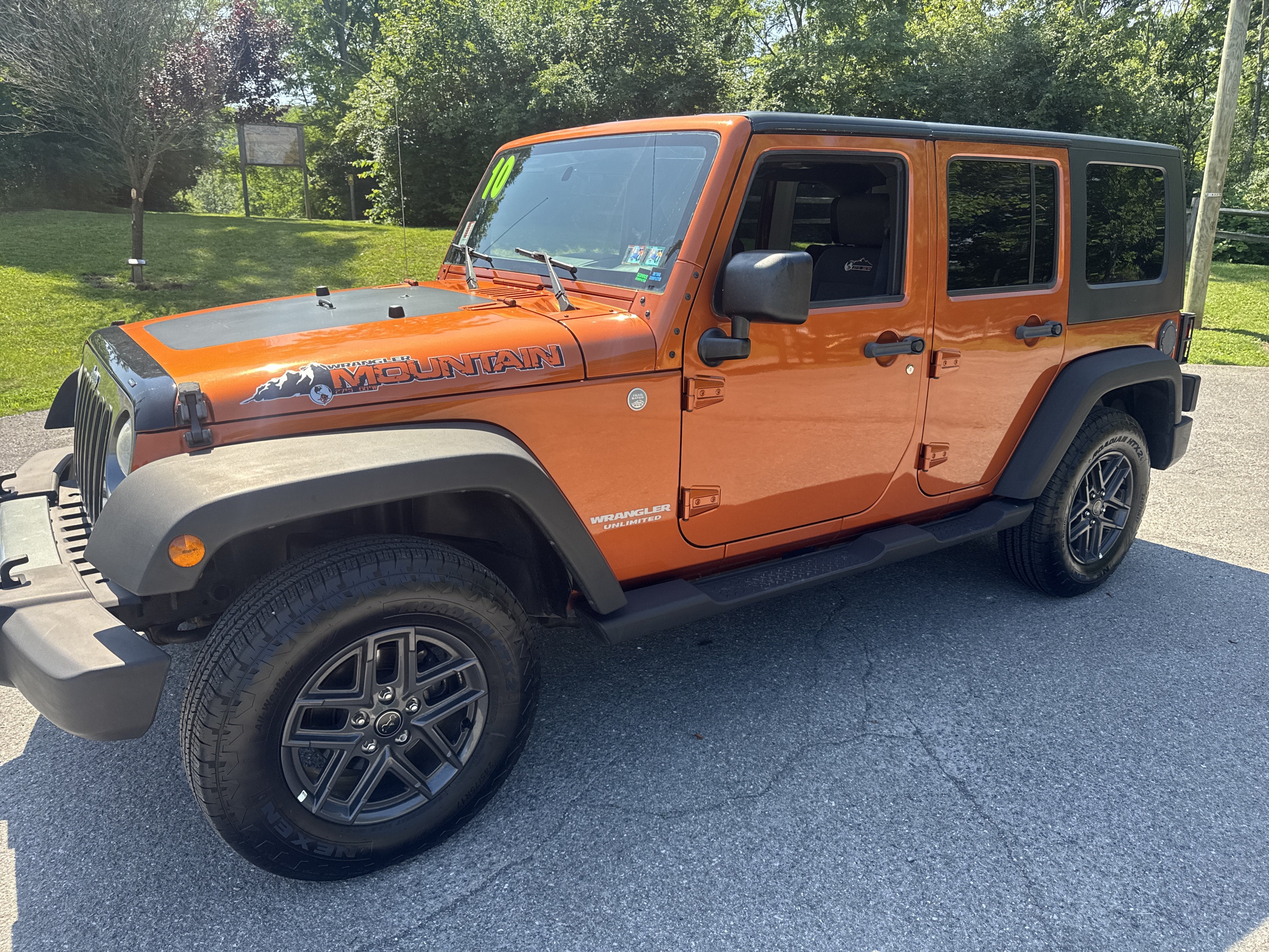 2010 Jeep Wrangler Unlimited Mountain