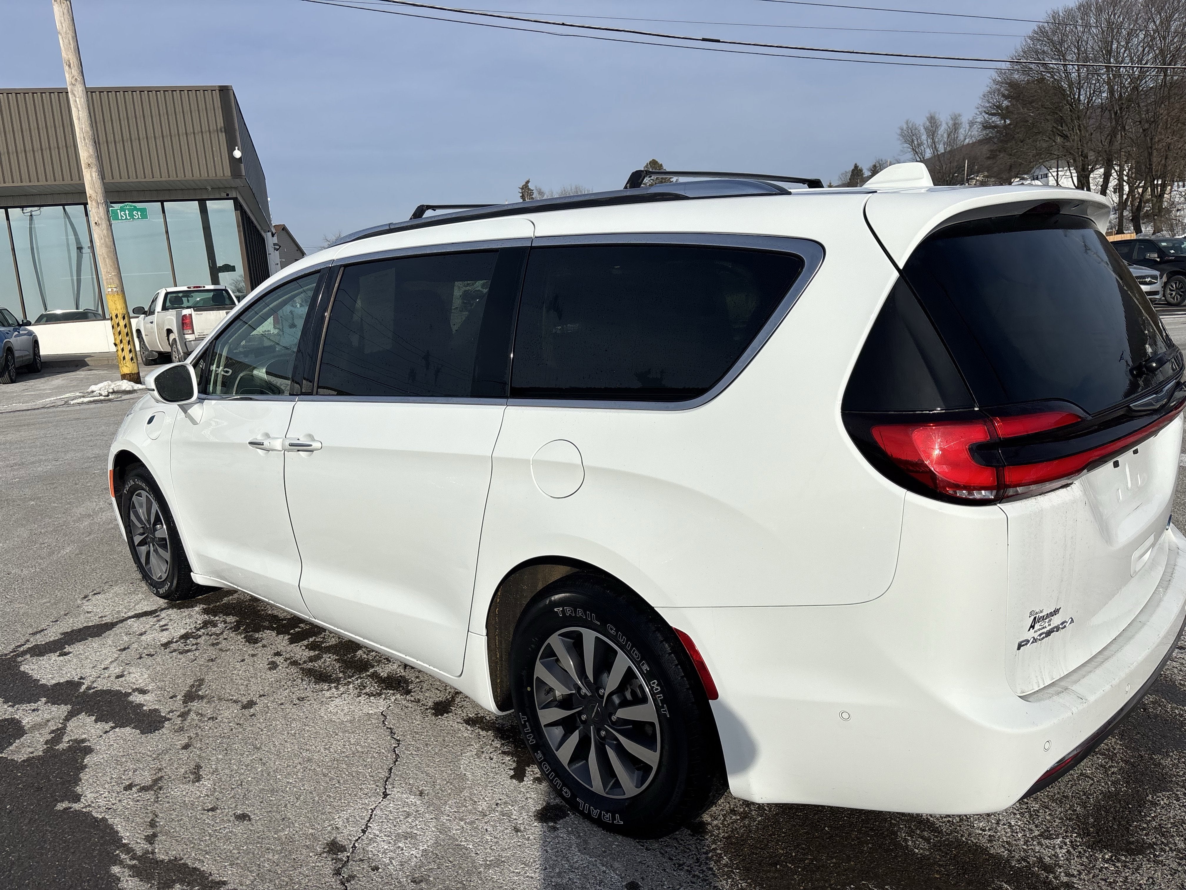 2021 Chrysler Pacifica Hybrid Touring L