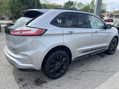 2022 Ford Edge SE