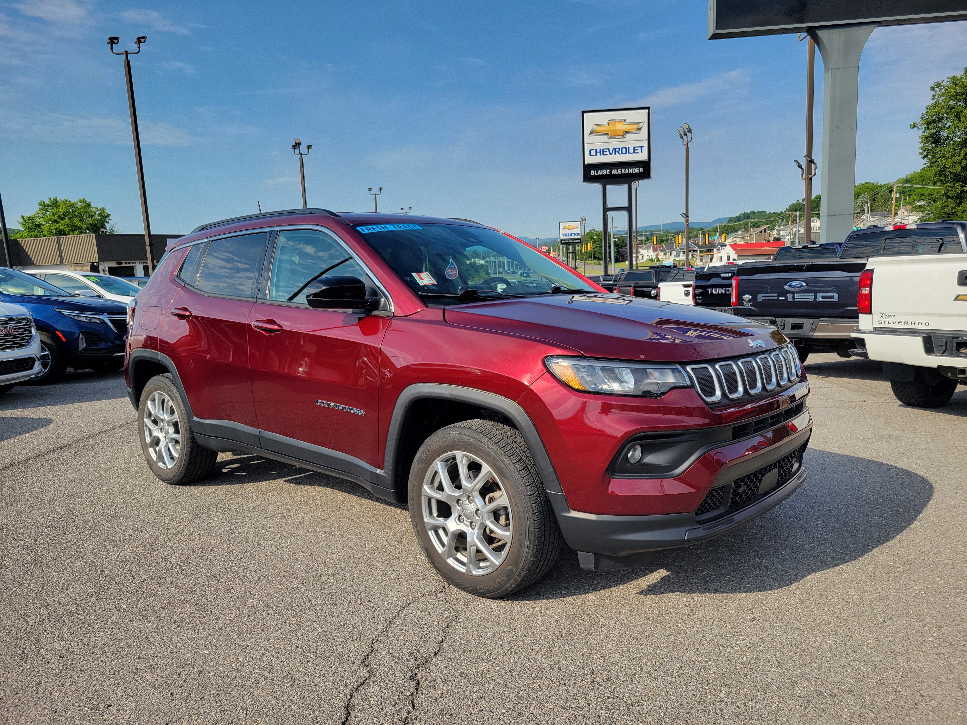 2022 Jeep Compass Latitude Lux