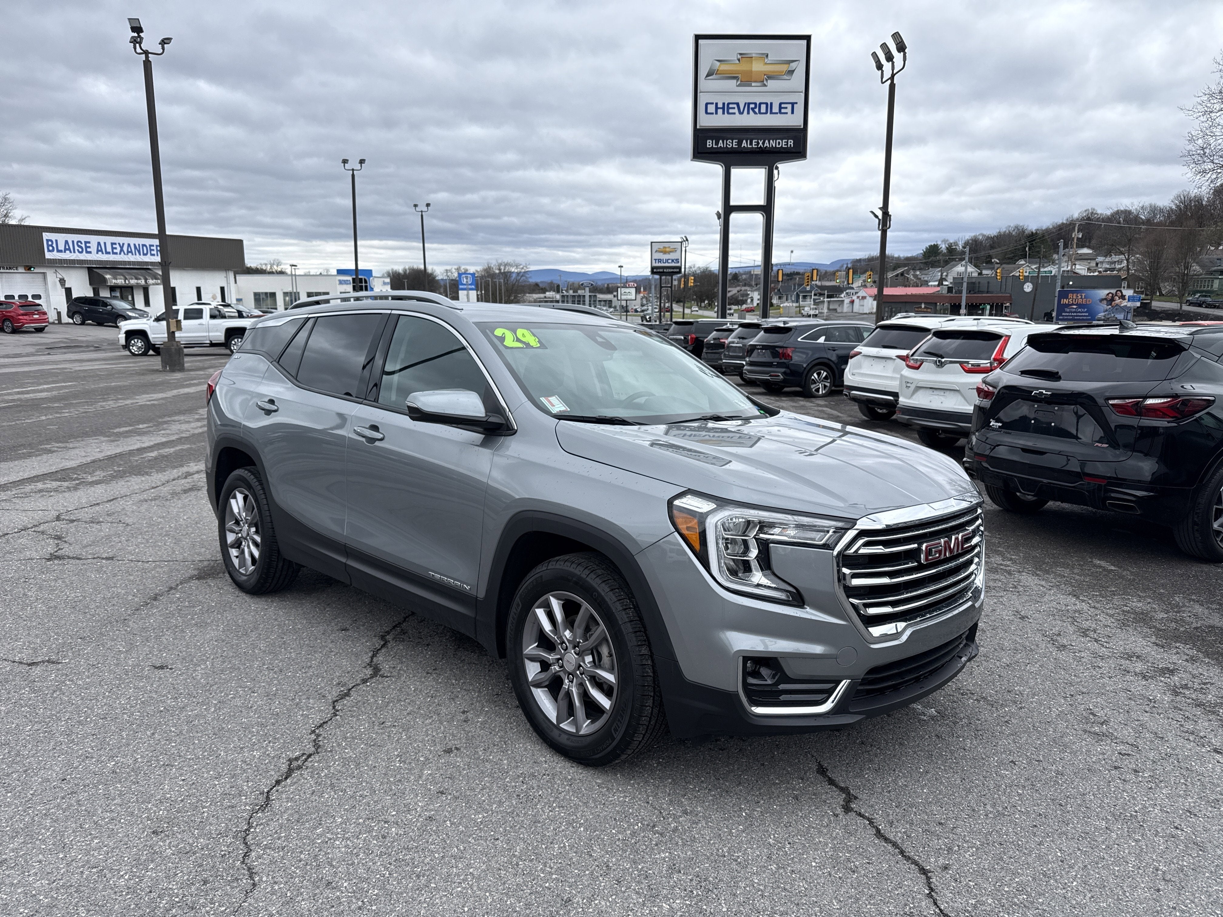 2024 GMC Terrain SLT