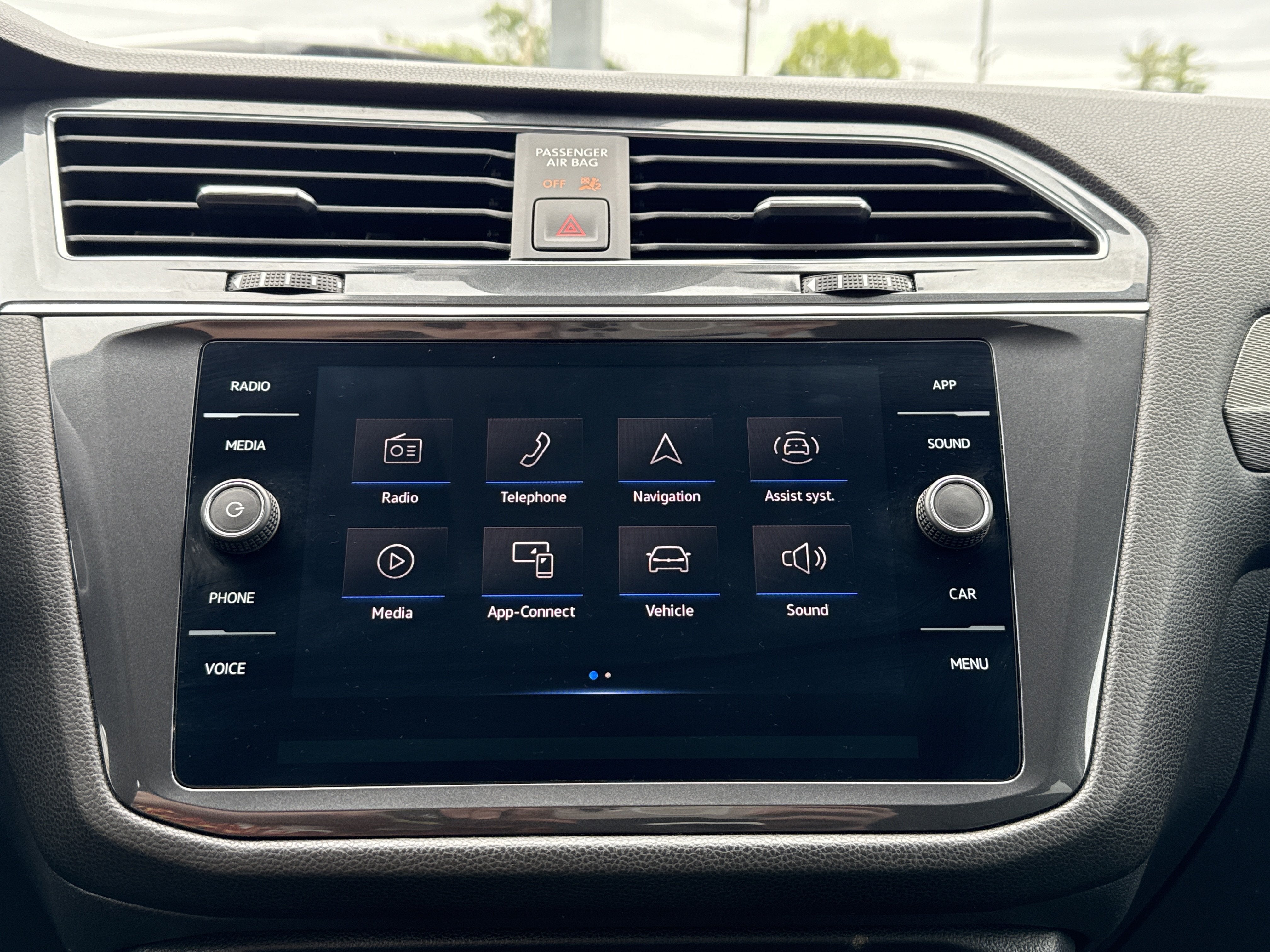 2023 Volkswagen Tiguan SE