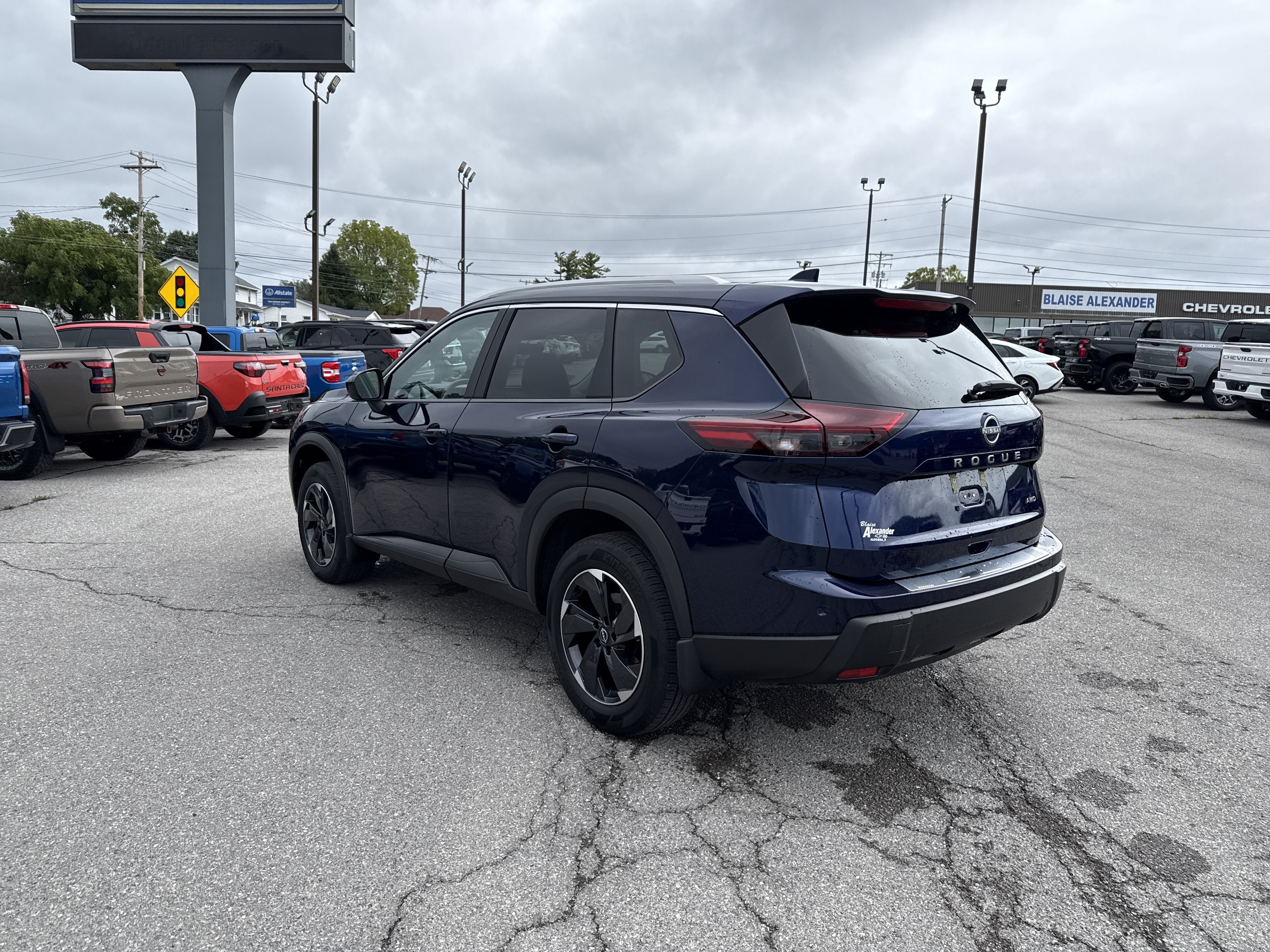 2026 Nissan Rogue SV