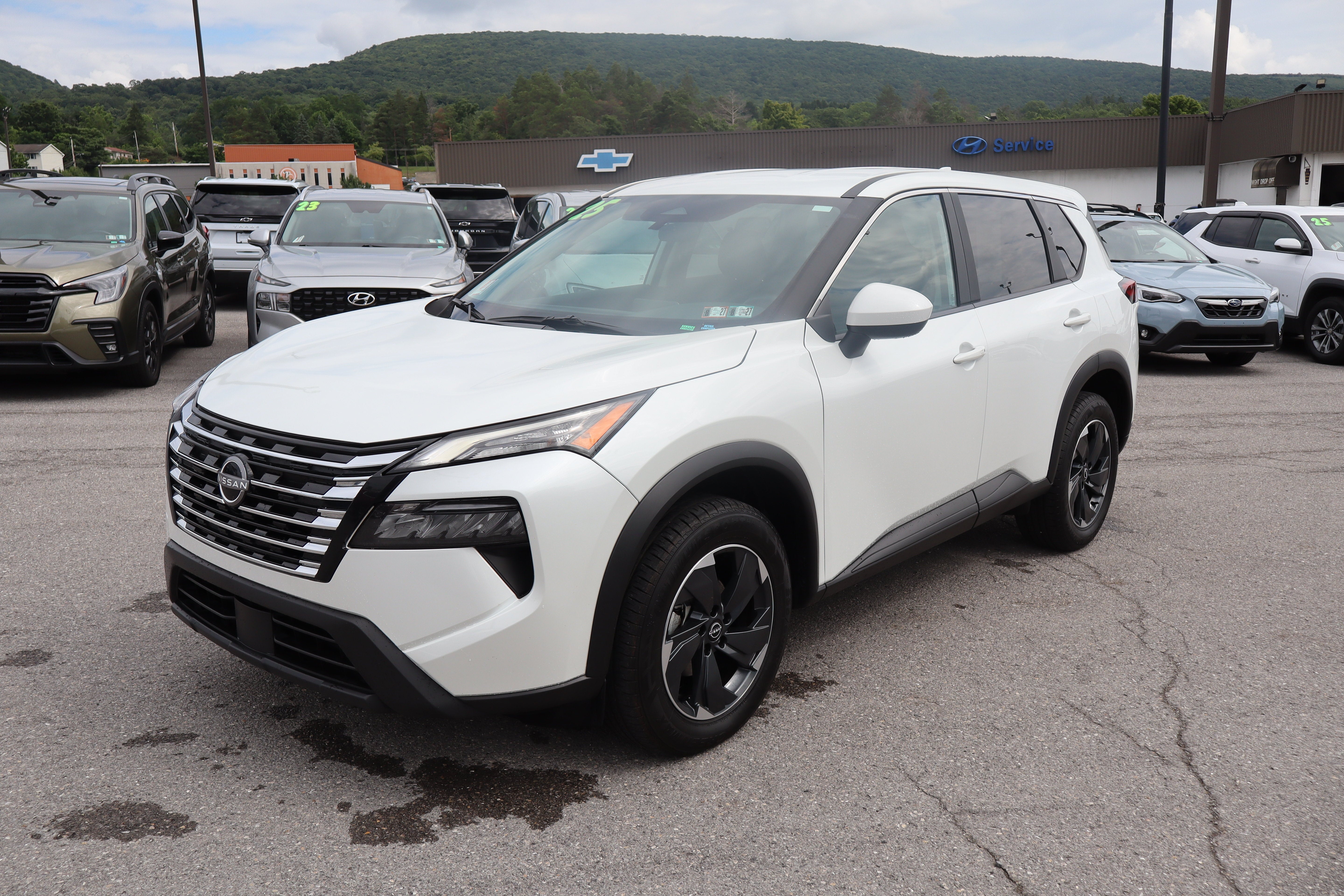 2025 Nissan Rogue SV