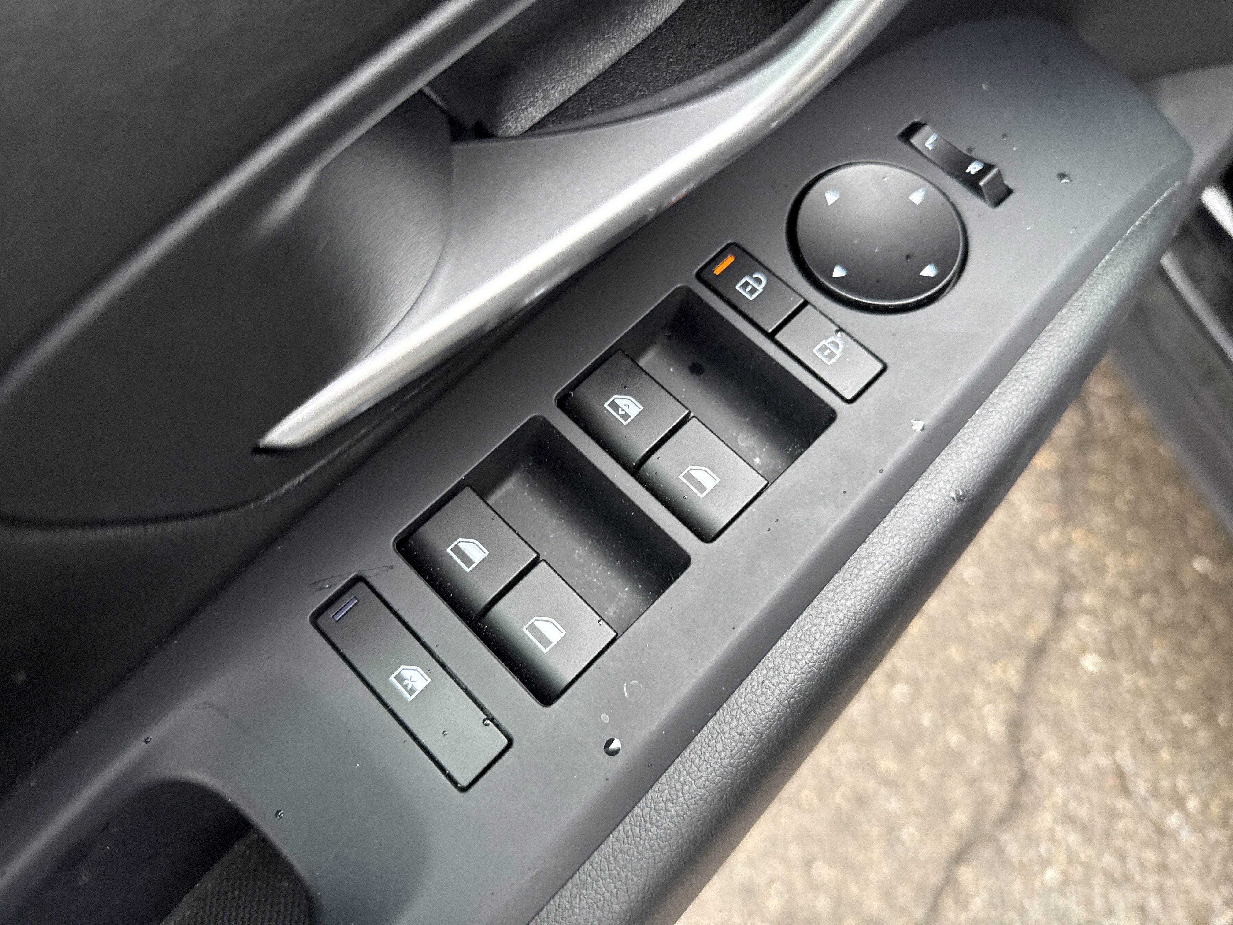 2025 Hyundai Santa Cruz SE