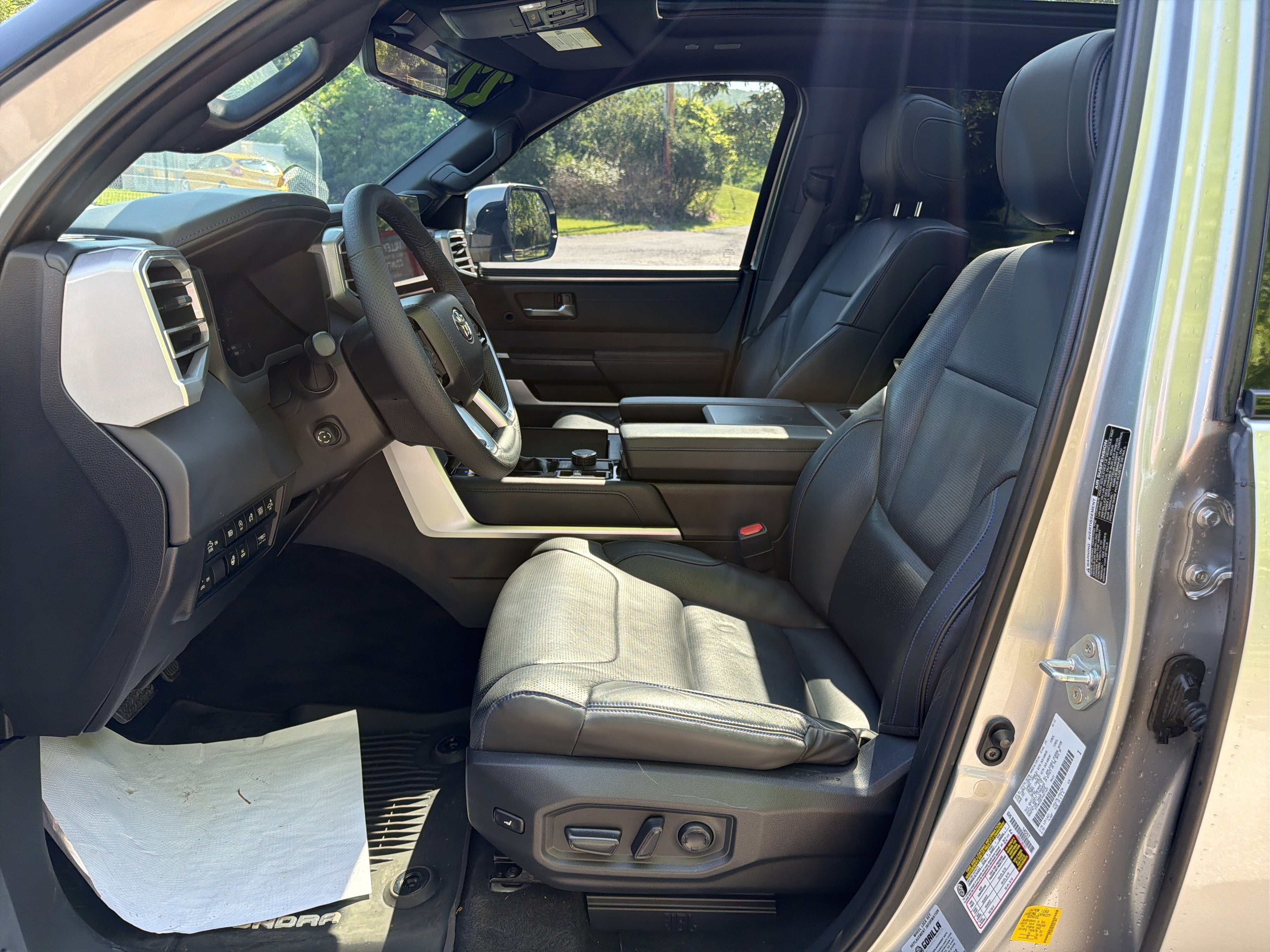2022 Toyota Tundra 4WD Platinum