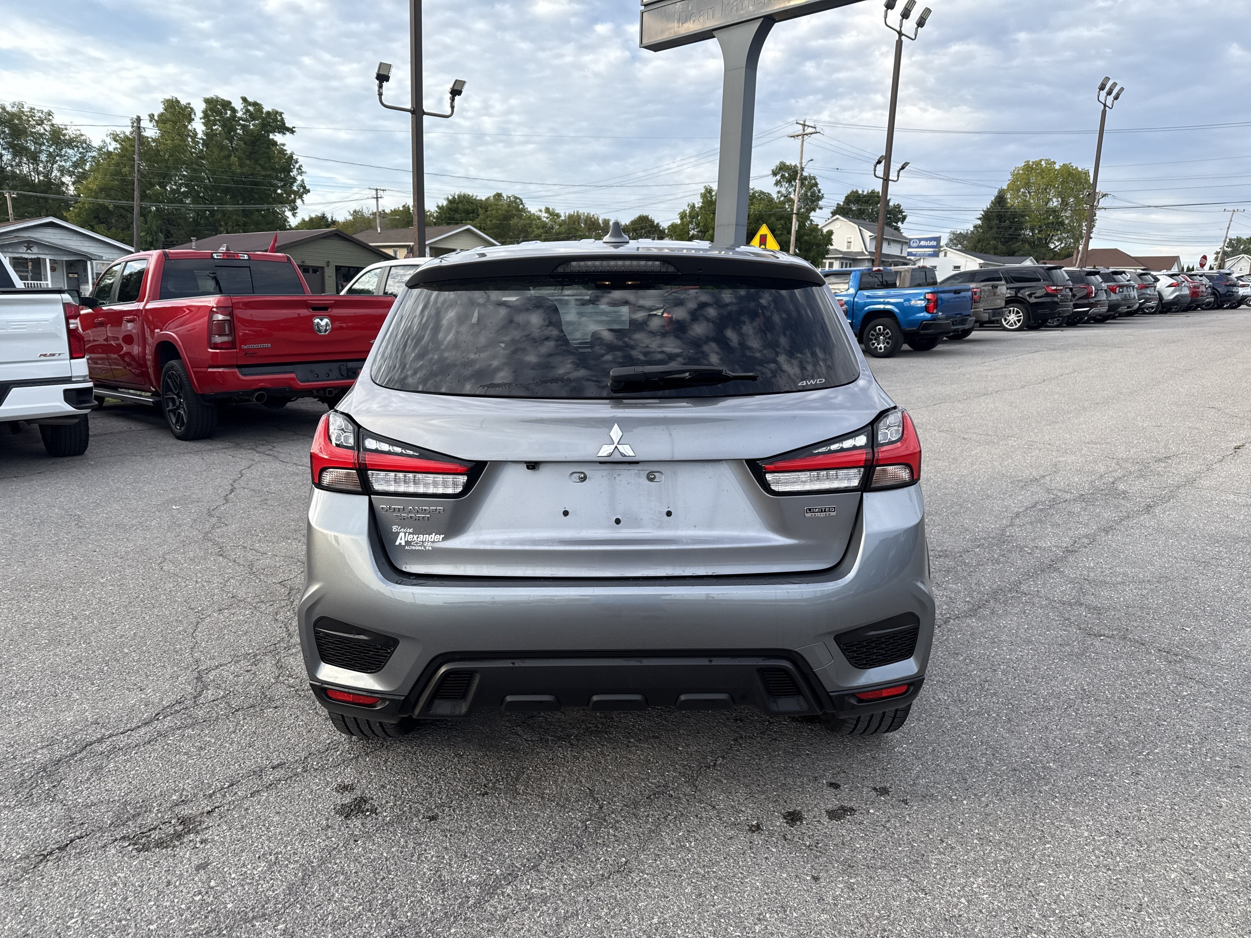 2022 Mitsubishi Outlander Sport LE