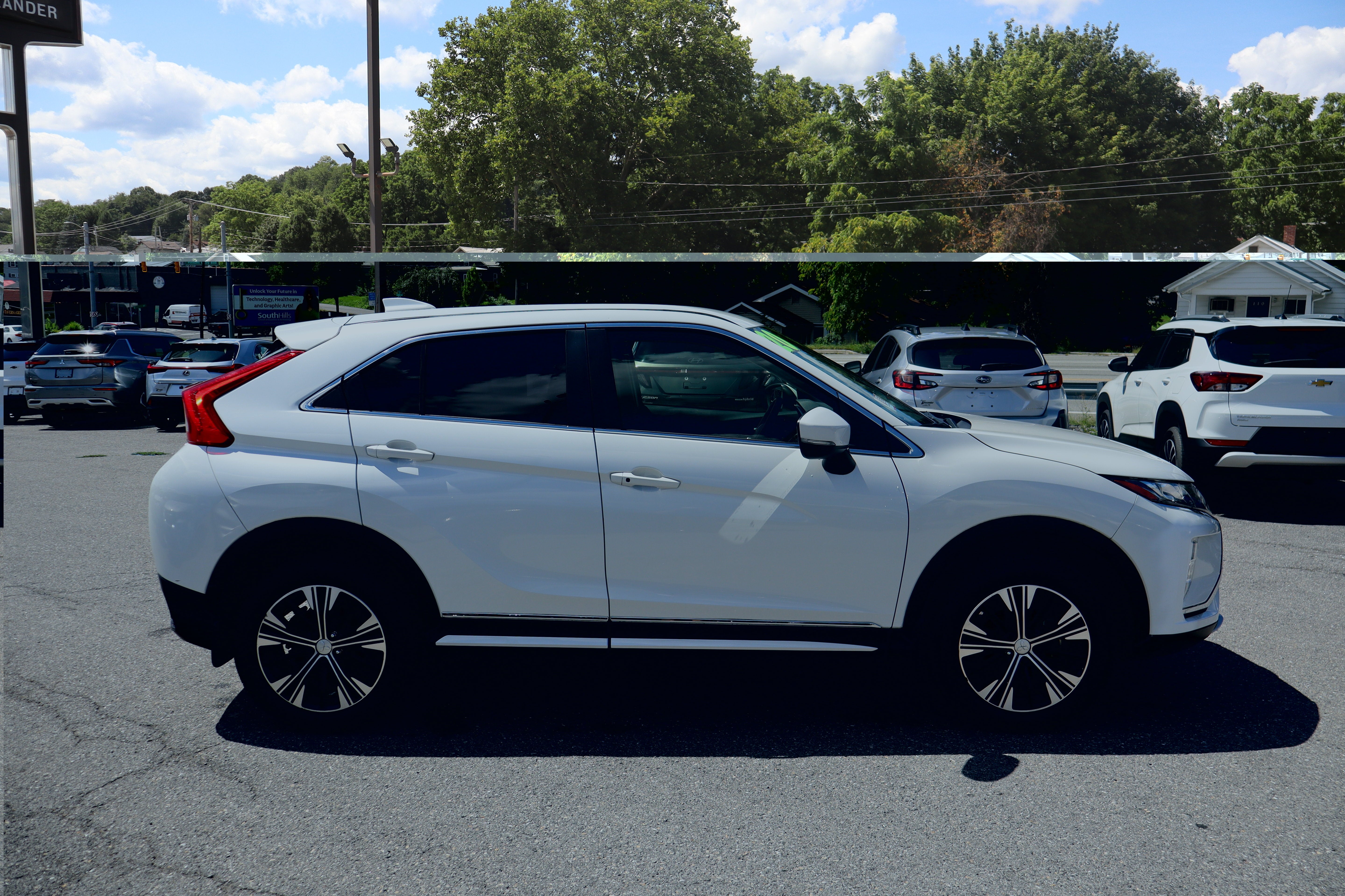 2020 Mitsubishi Eclipse Cross SE