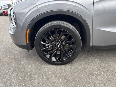 2022 Mitsubishi Outlander Black Edition