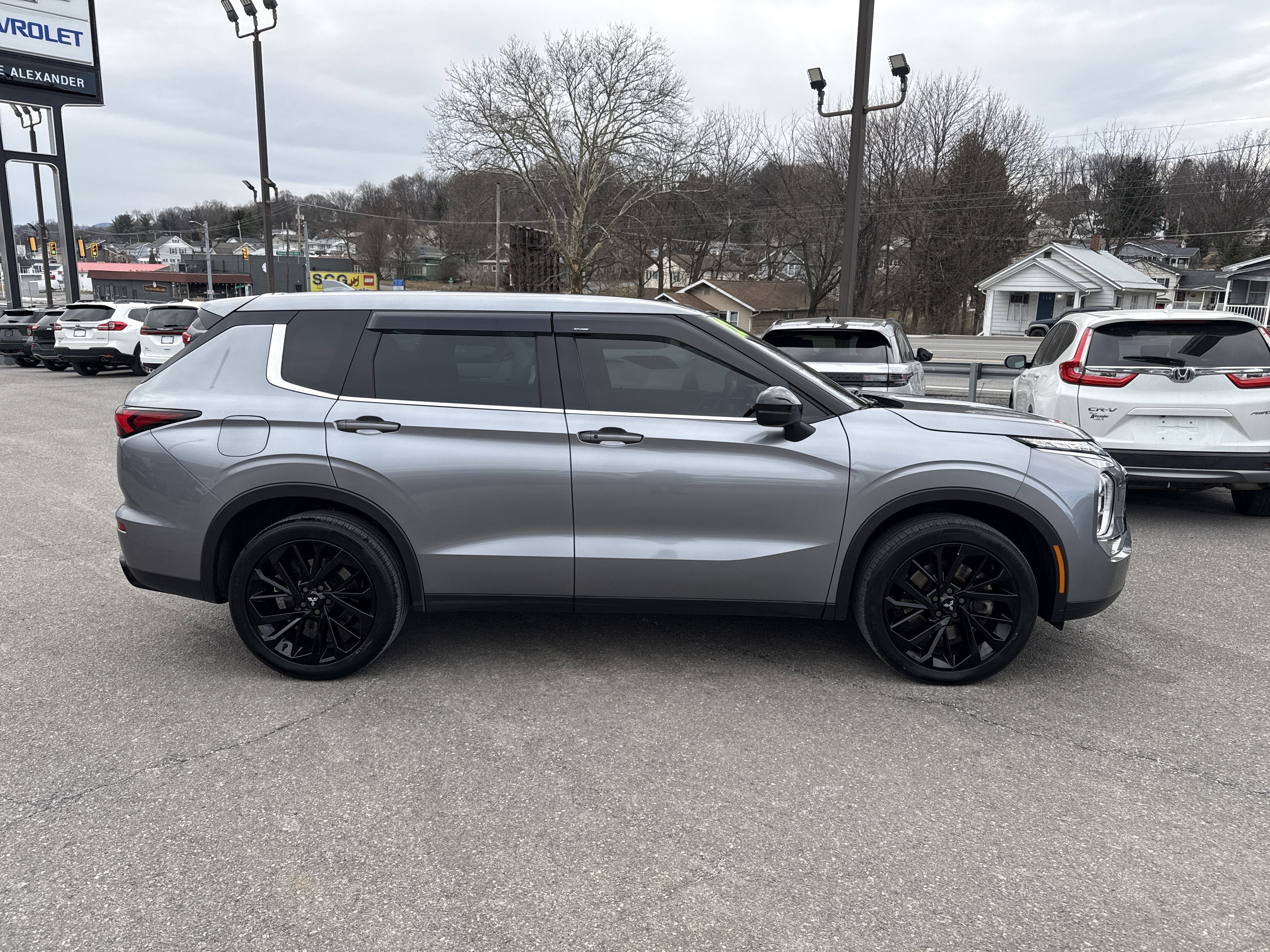 2022 Mitsubishi Outlander Black Edition