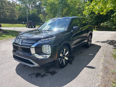 2025 Mitsubishi Outlander SE