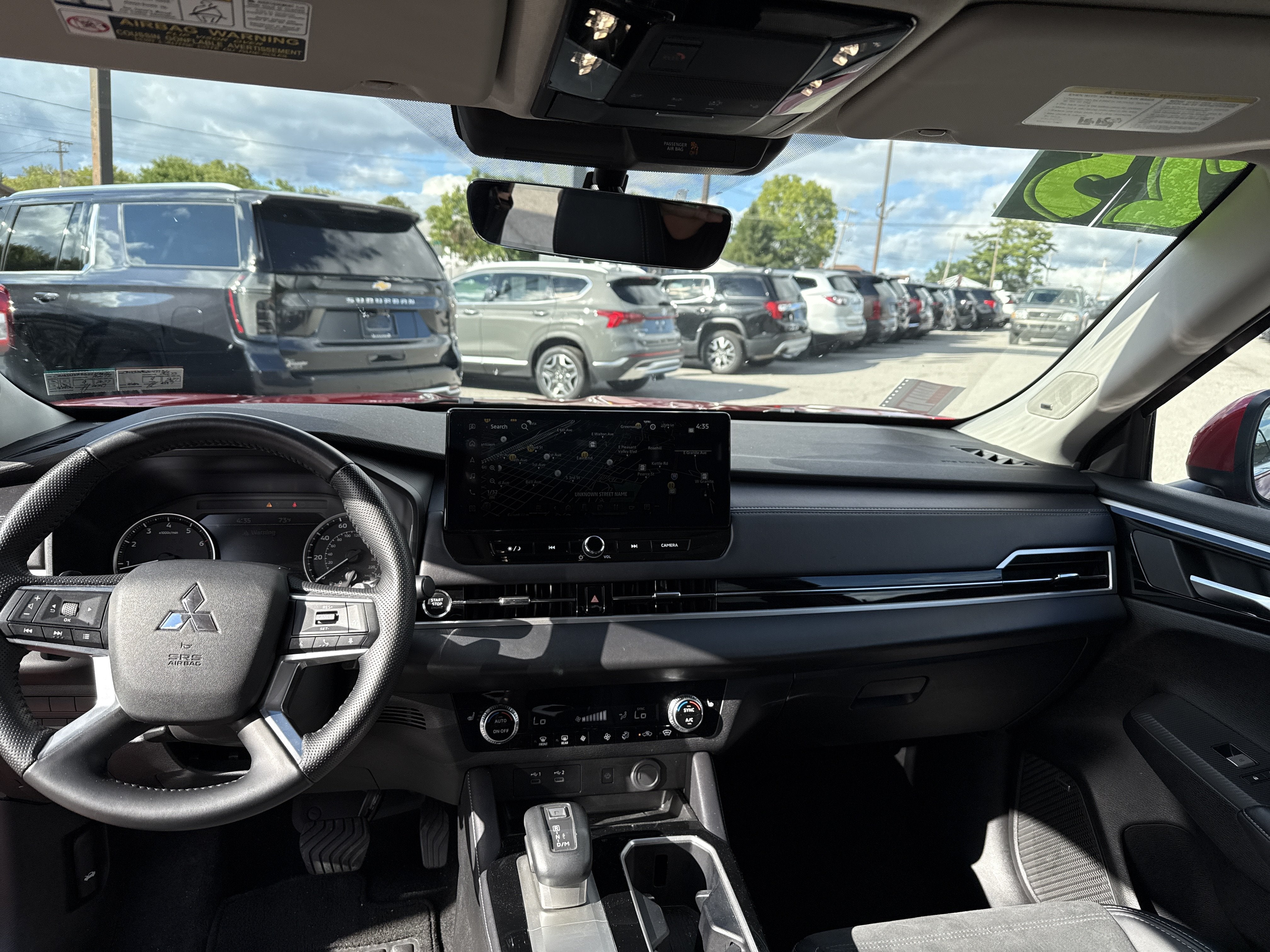 2025 Mitsubishi Outlander SE