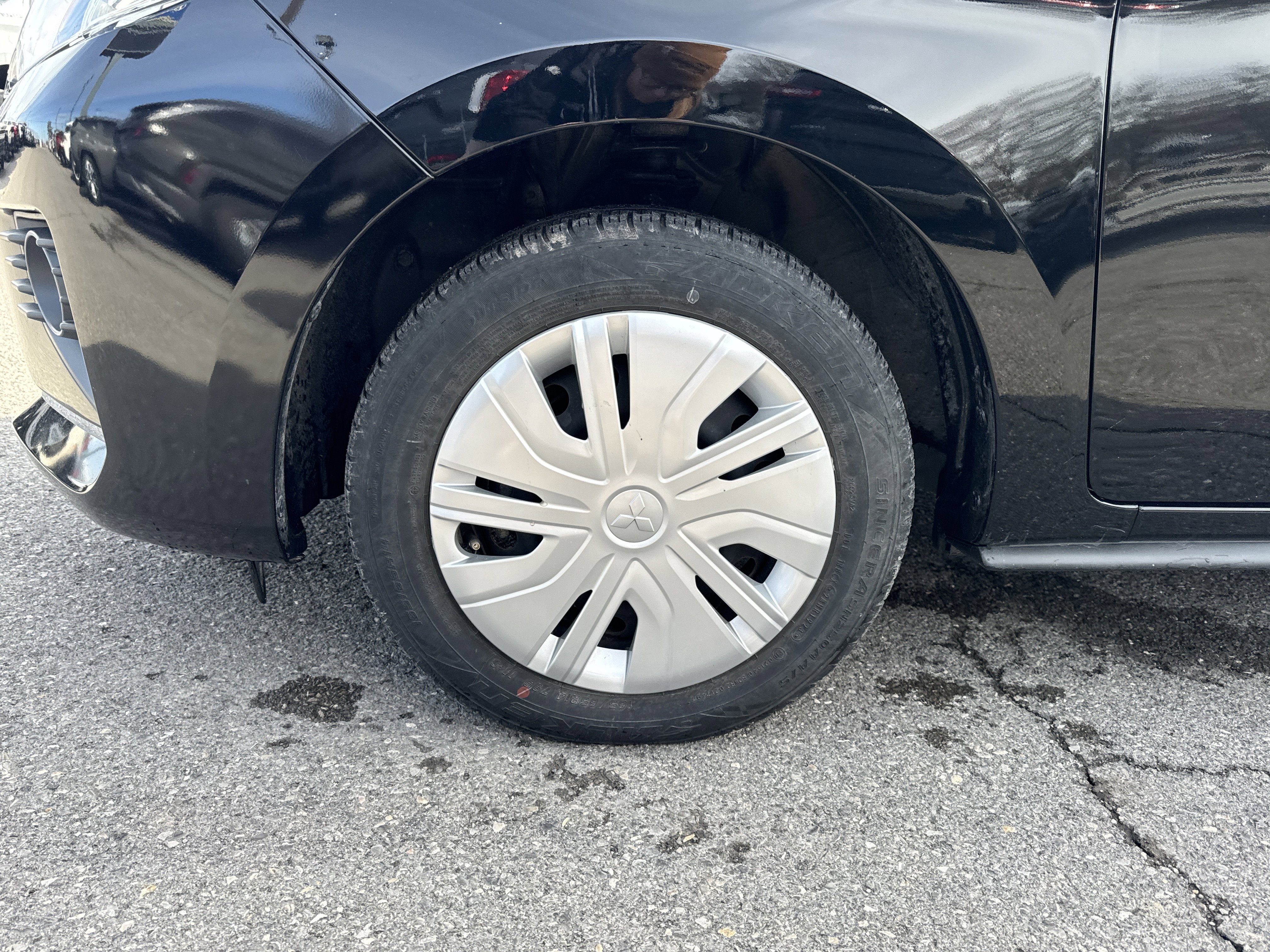 2024 Mitsubishi Mirage G4 ES