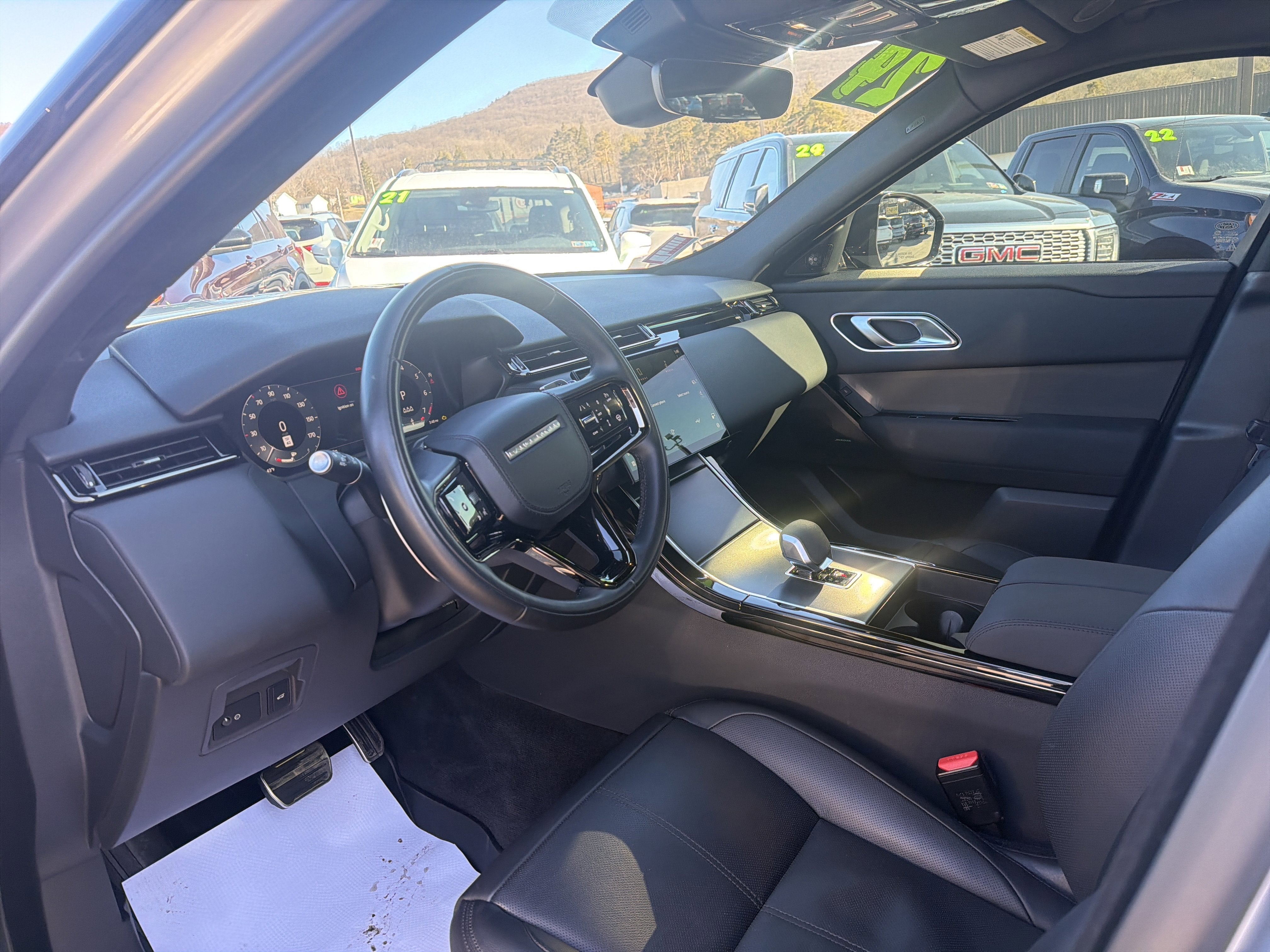 2024 Land Rover Range Rover Velar Dynamic SE