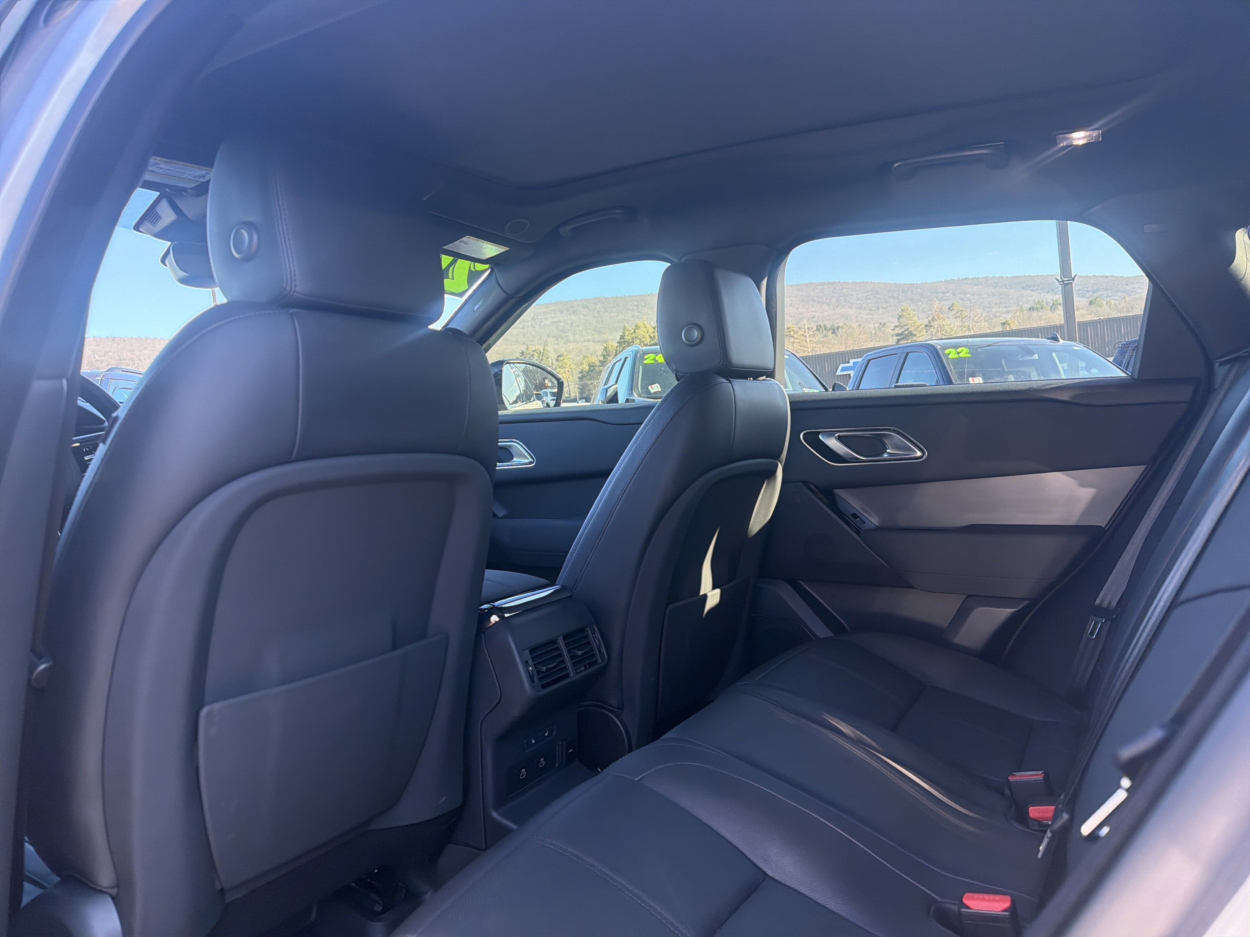 2024 Land Rover Range Rover Velar Dynamic SE