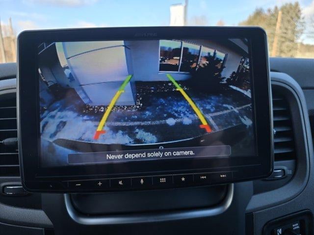 2019 RAM 1500 Classic Express 4x4 Crew Cab 5'7" Box