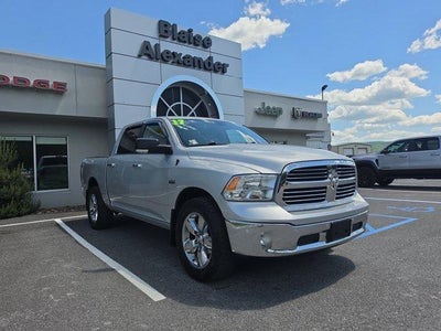 2017 RAM 1500 Lone Star 4x4 Crew Cab 5'7" Box